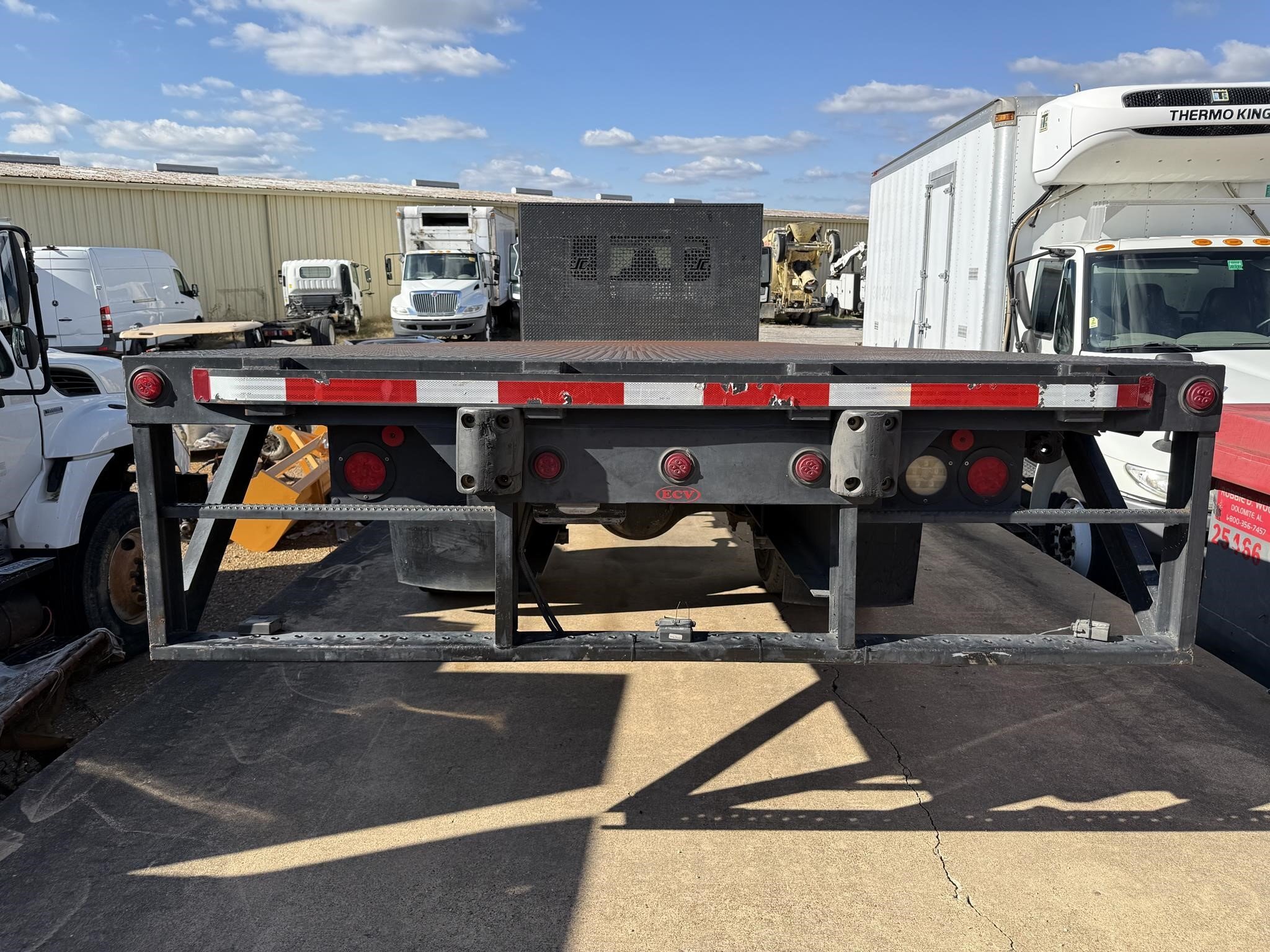2013 International DURASTAR 4300 Semi Trucks/Trailer