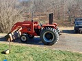  Case IH 585 Utility Tractor with Loader Tractor