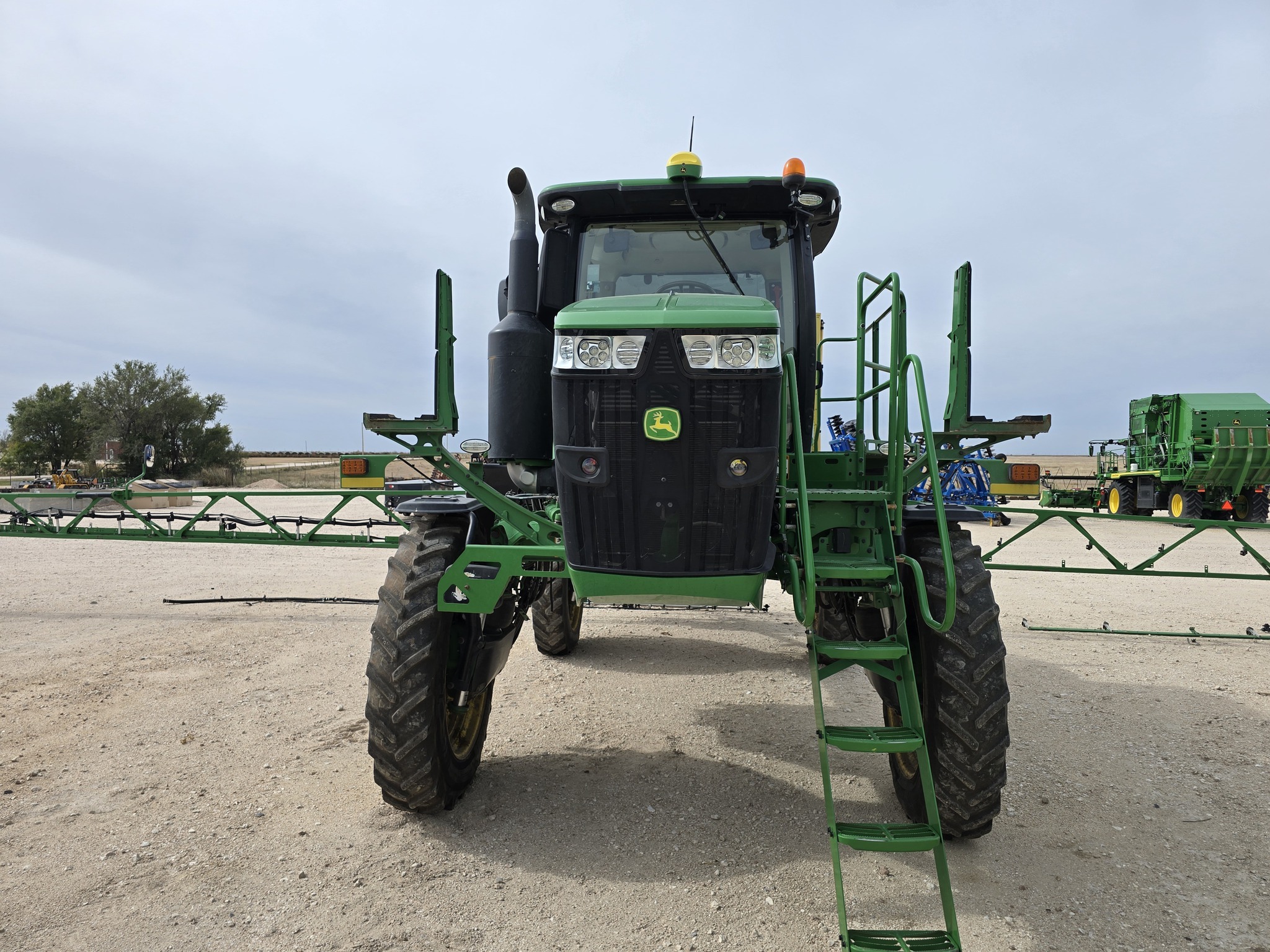 2020 John Deere R4044 Self-Propelled Sprayer