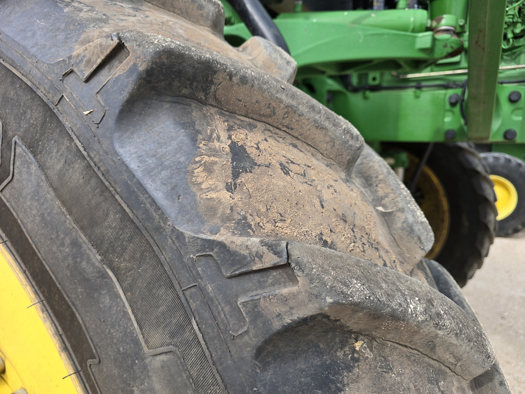 2020 John Deere R4044 Self-Propelled Sprayer