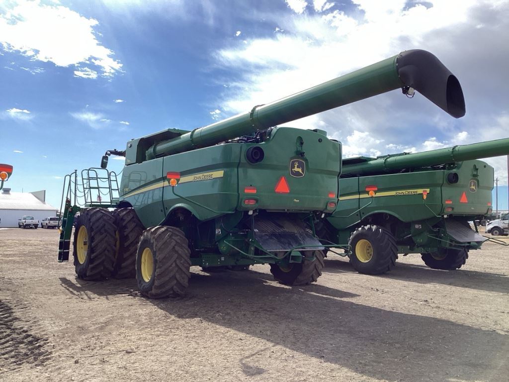2023 John Deere S780 Combine