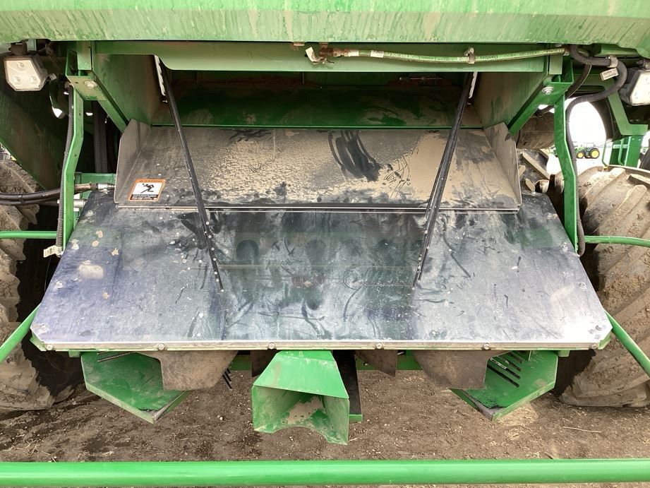 2023 John Deere S780 Combine