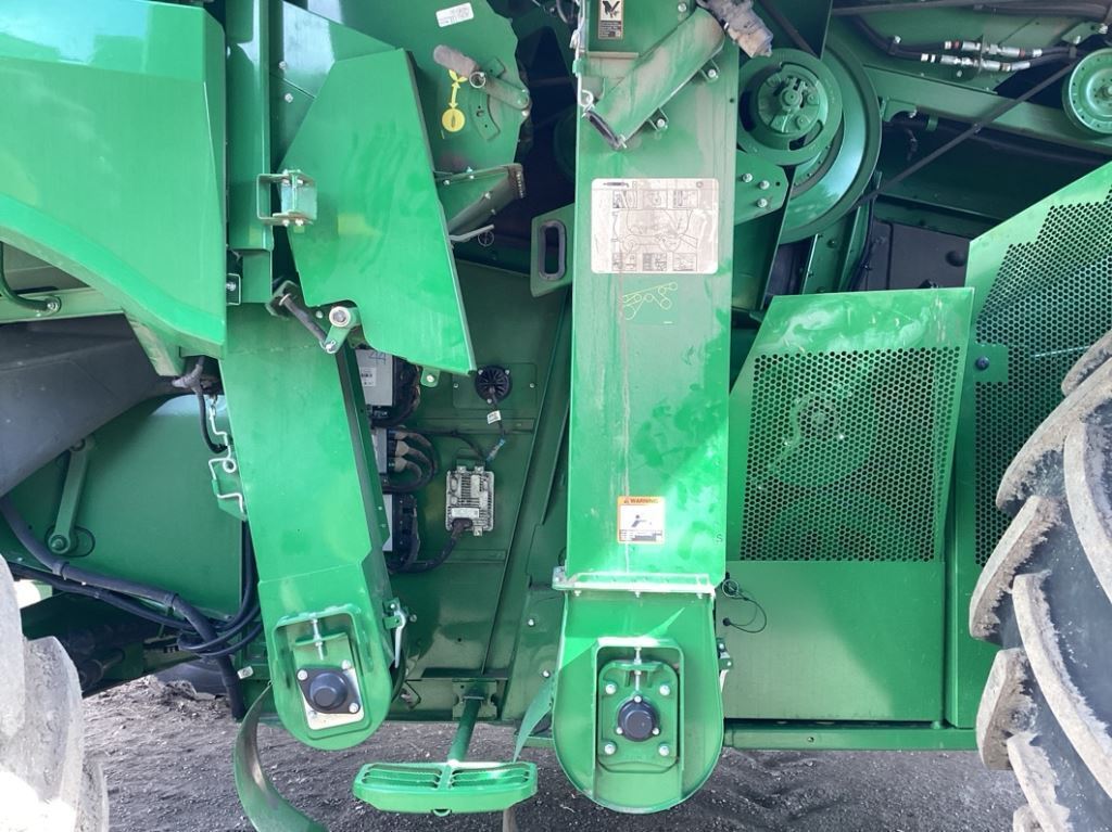 2023 John Deere S780 Combine
