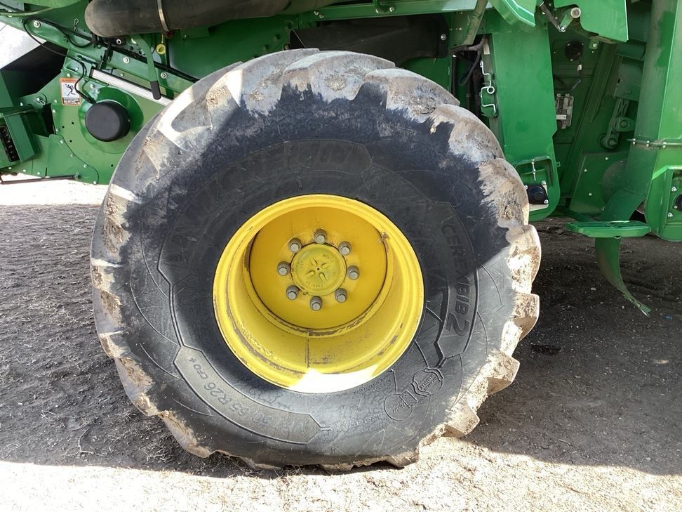 2023 John Deere S780 Combine