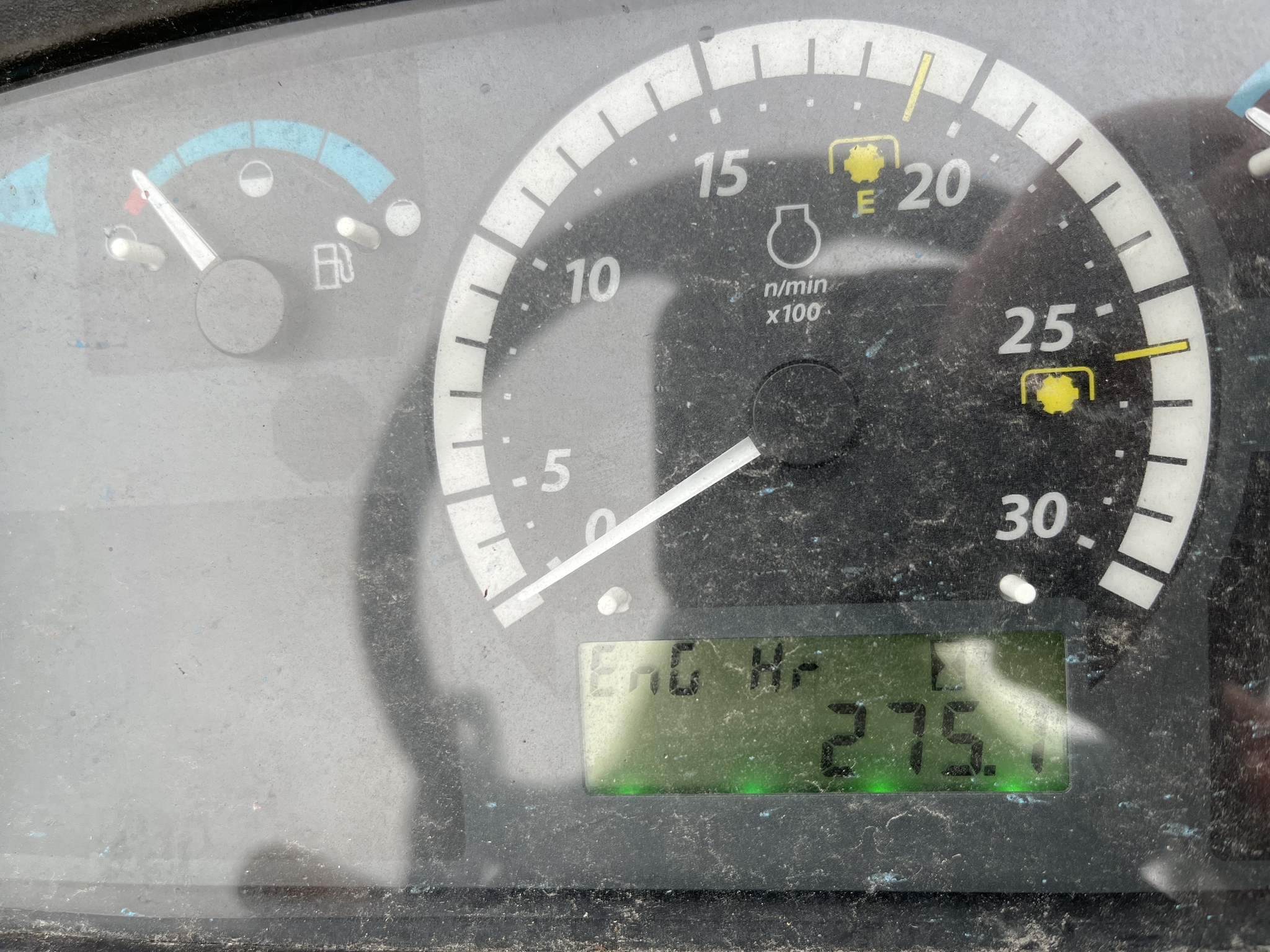 2016 John Deere 3033R Tractor