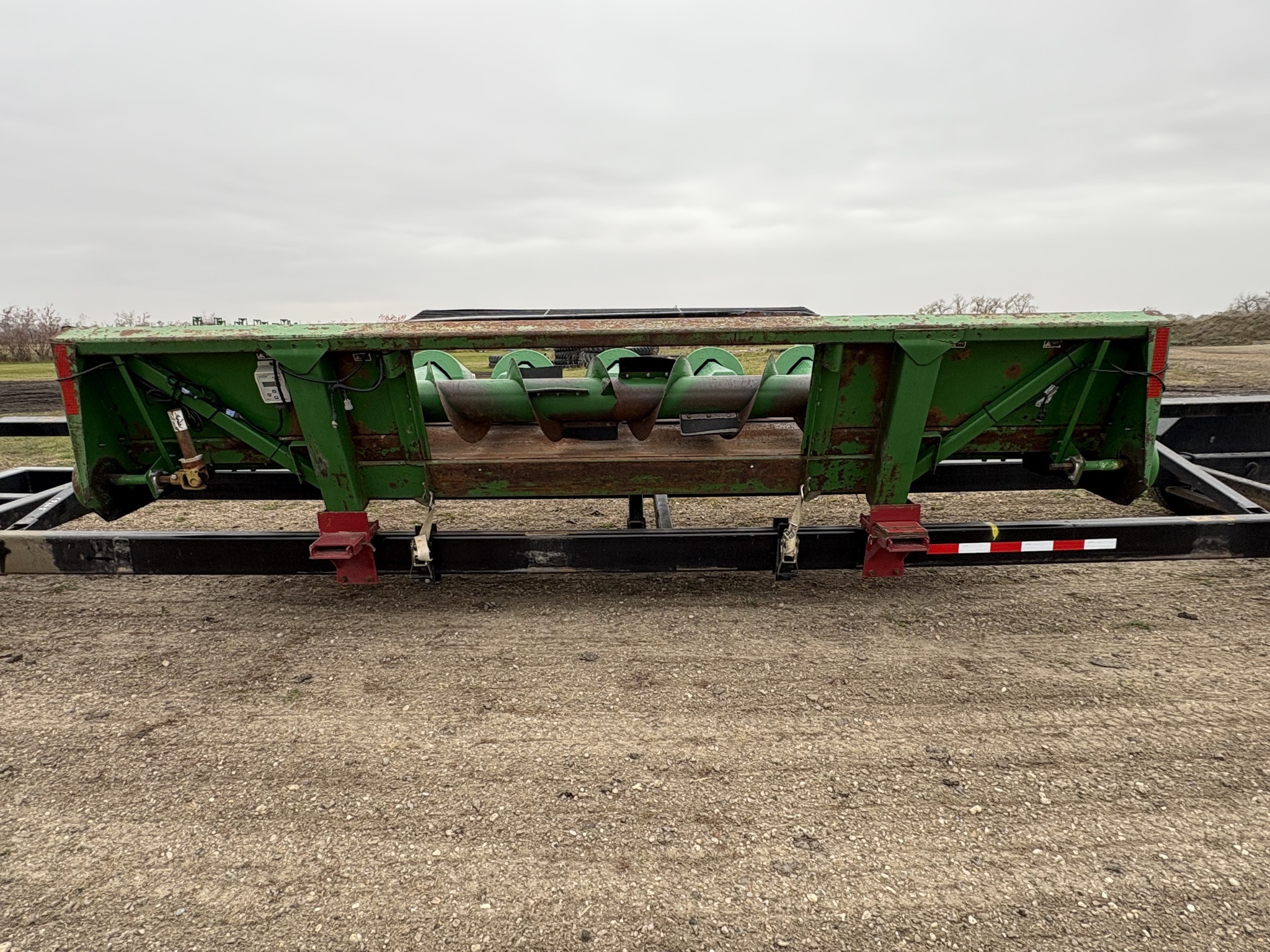  John Deere 822 Corn Head