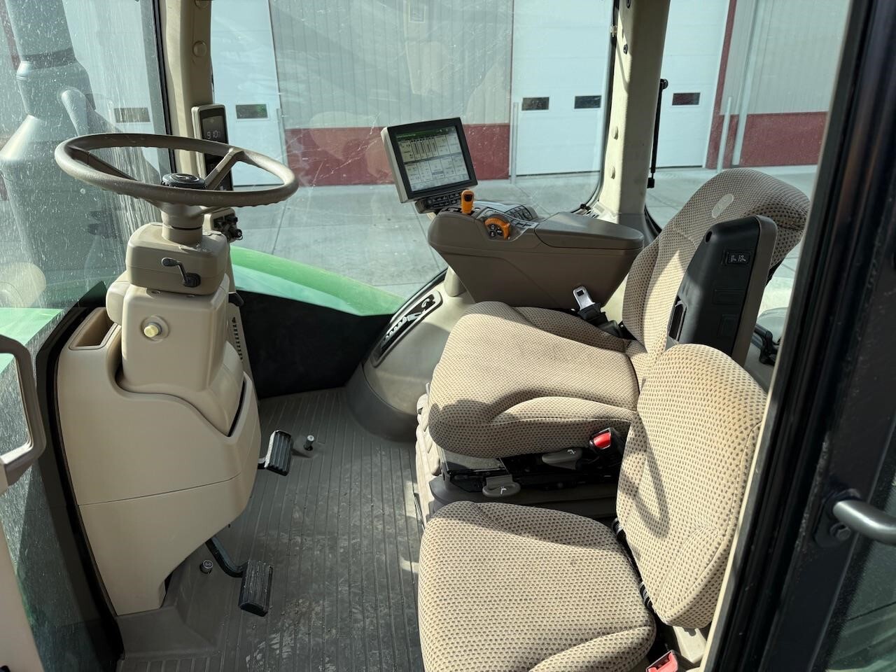 2017 John Deere 9520RX Tractor