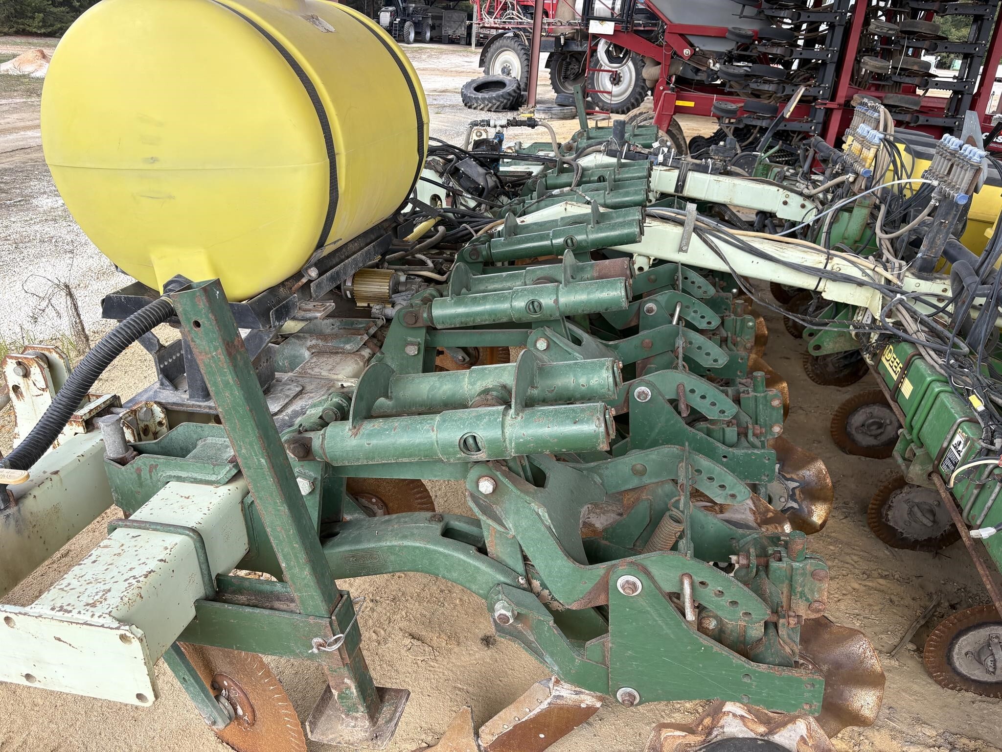 2005 John Deere 1700 Planter