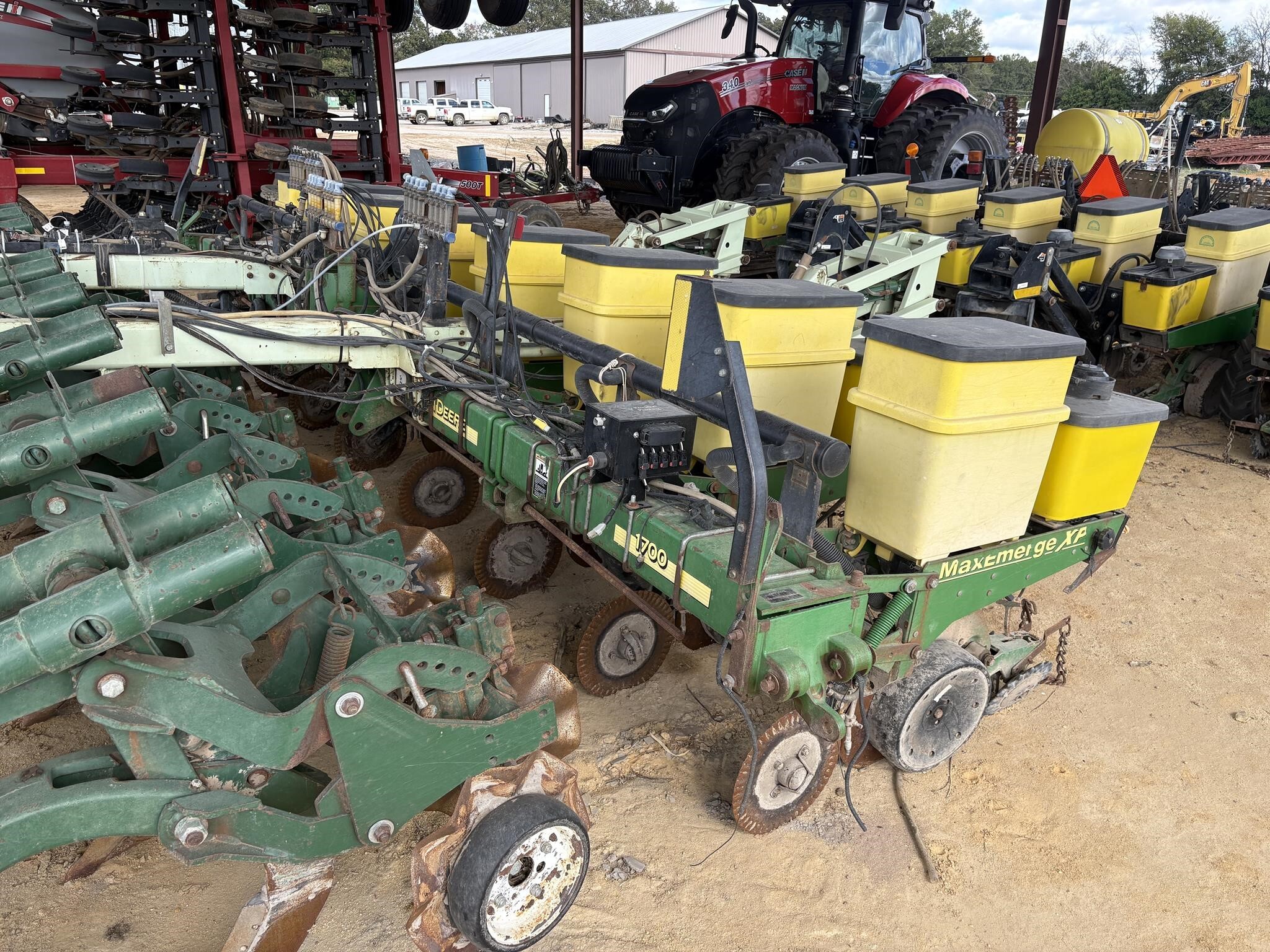 2005 John Deere 1700 Planter