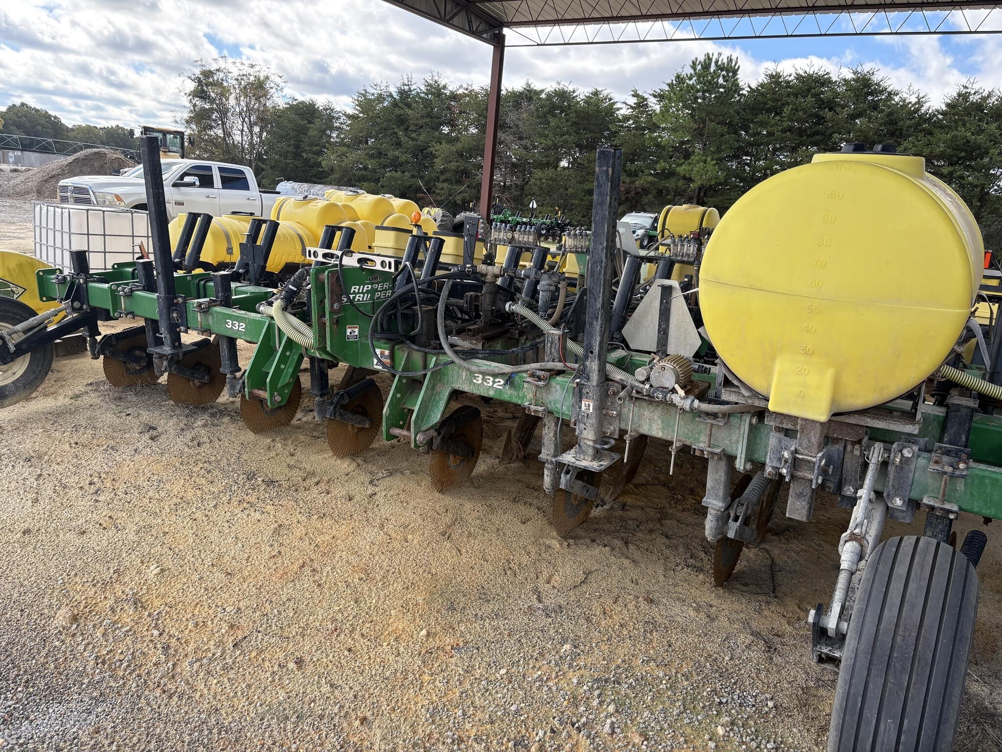 2005 John Deere 1700 Planter