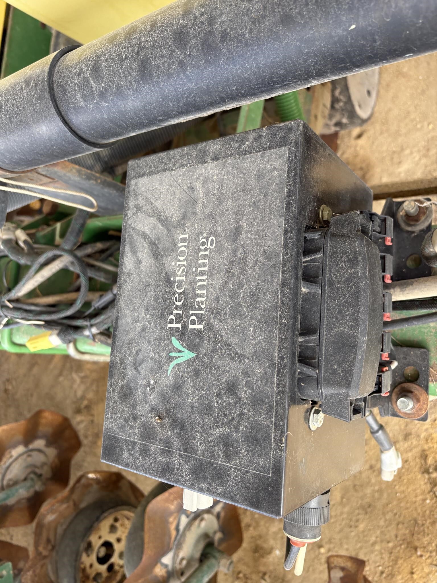 2005 John Deere 1700 Planter