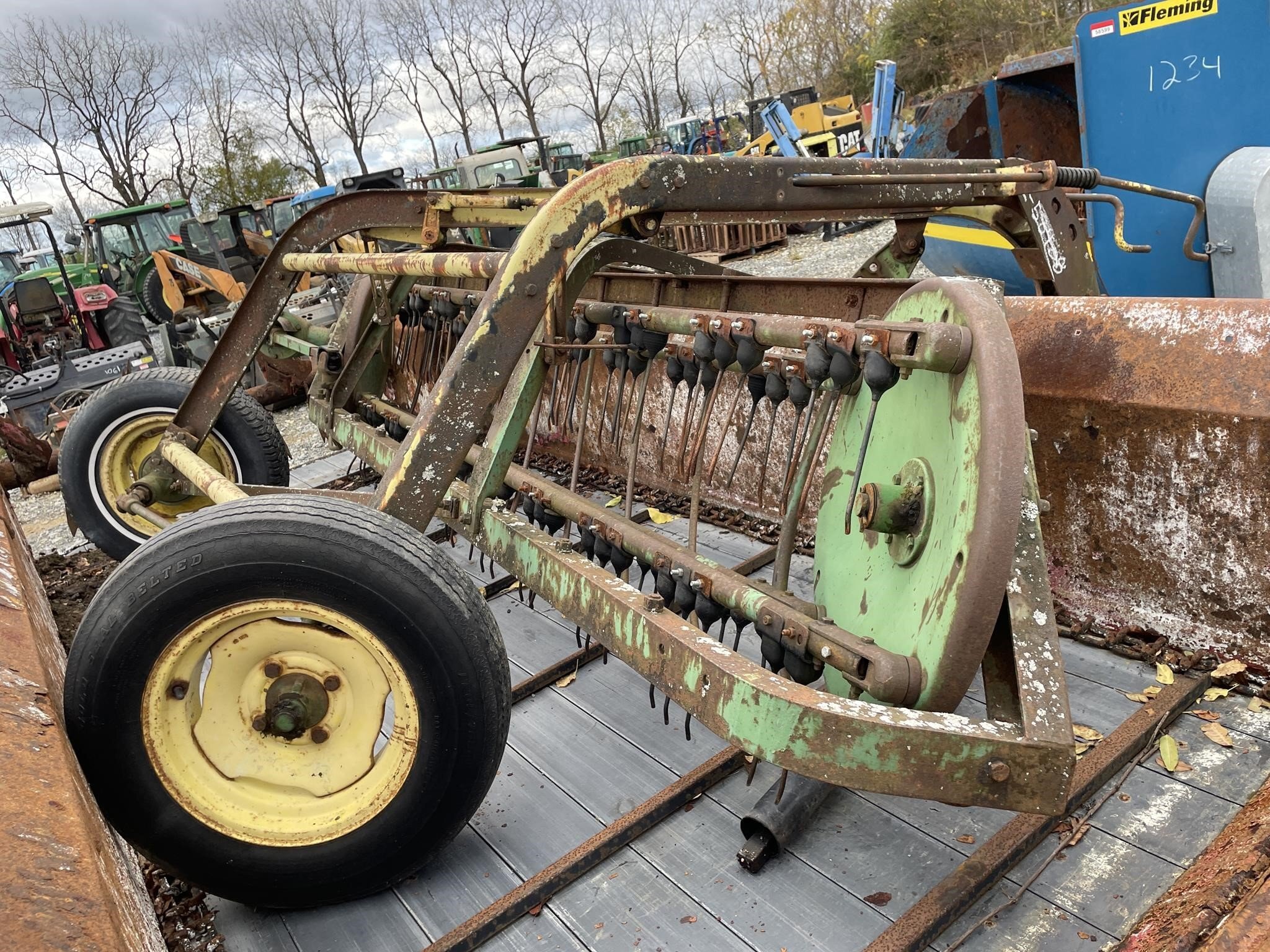 John Deere 640 Rake - $1,500 | Machinery Pete