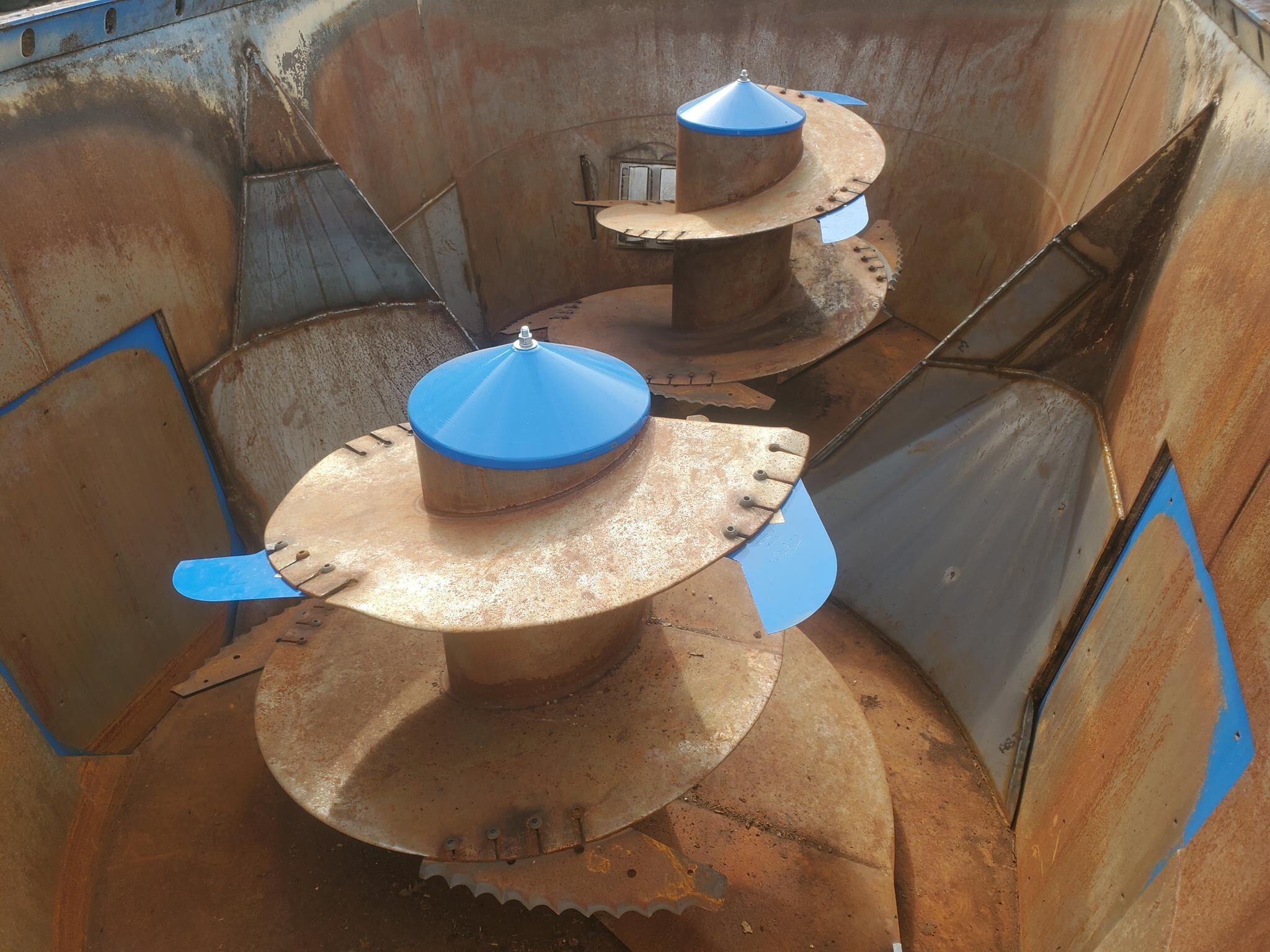  Patz 1600 SERIES 620 Feed Wagon