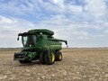2016 John Deere S670 Combine