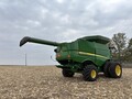 2016 John Deere S670 Combine