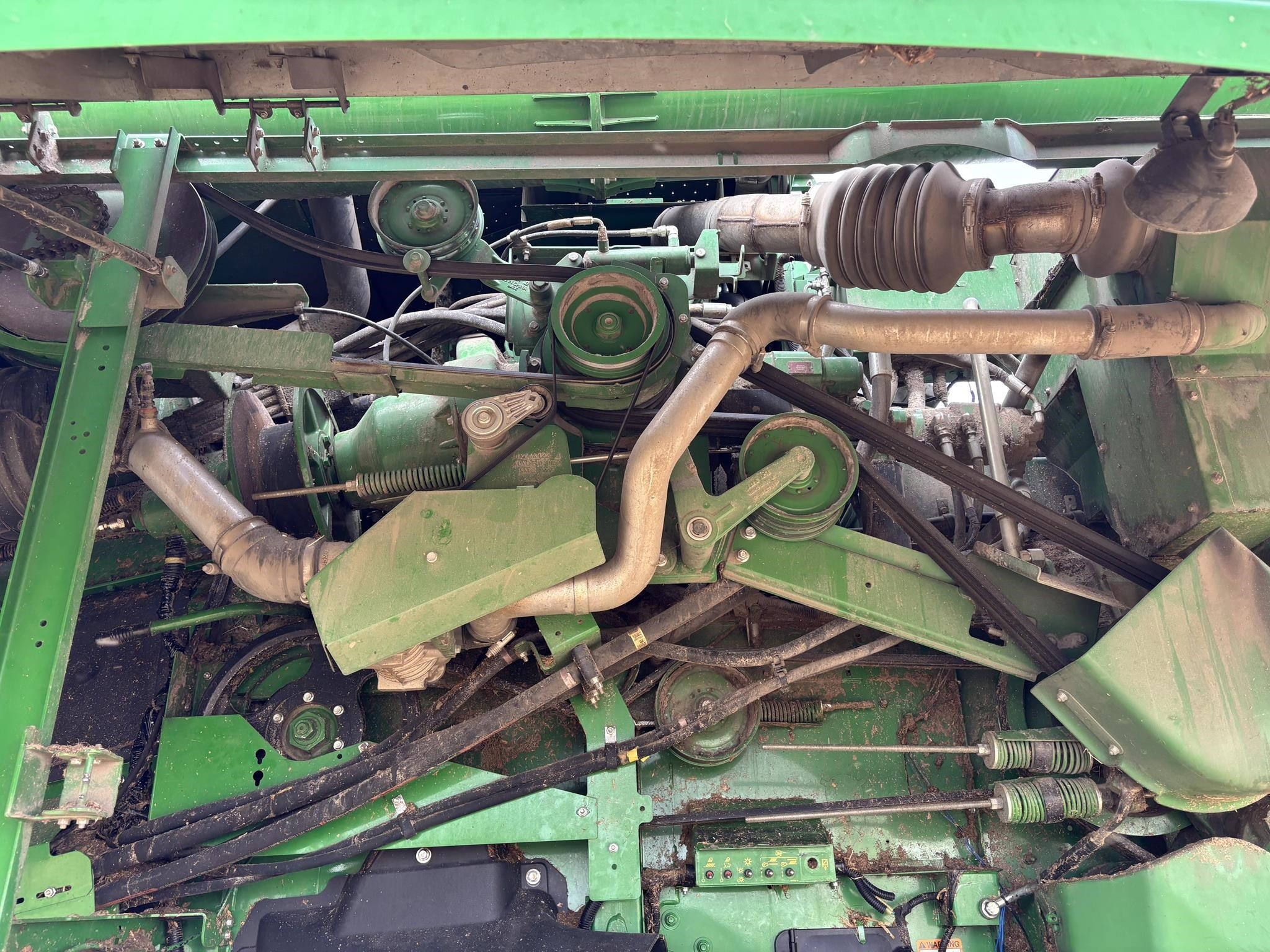 2016 John Deere S670 Combine