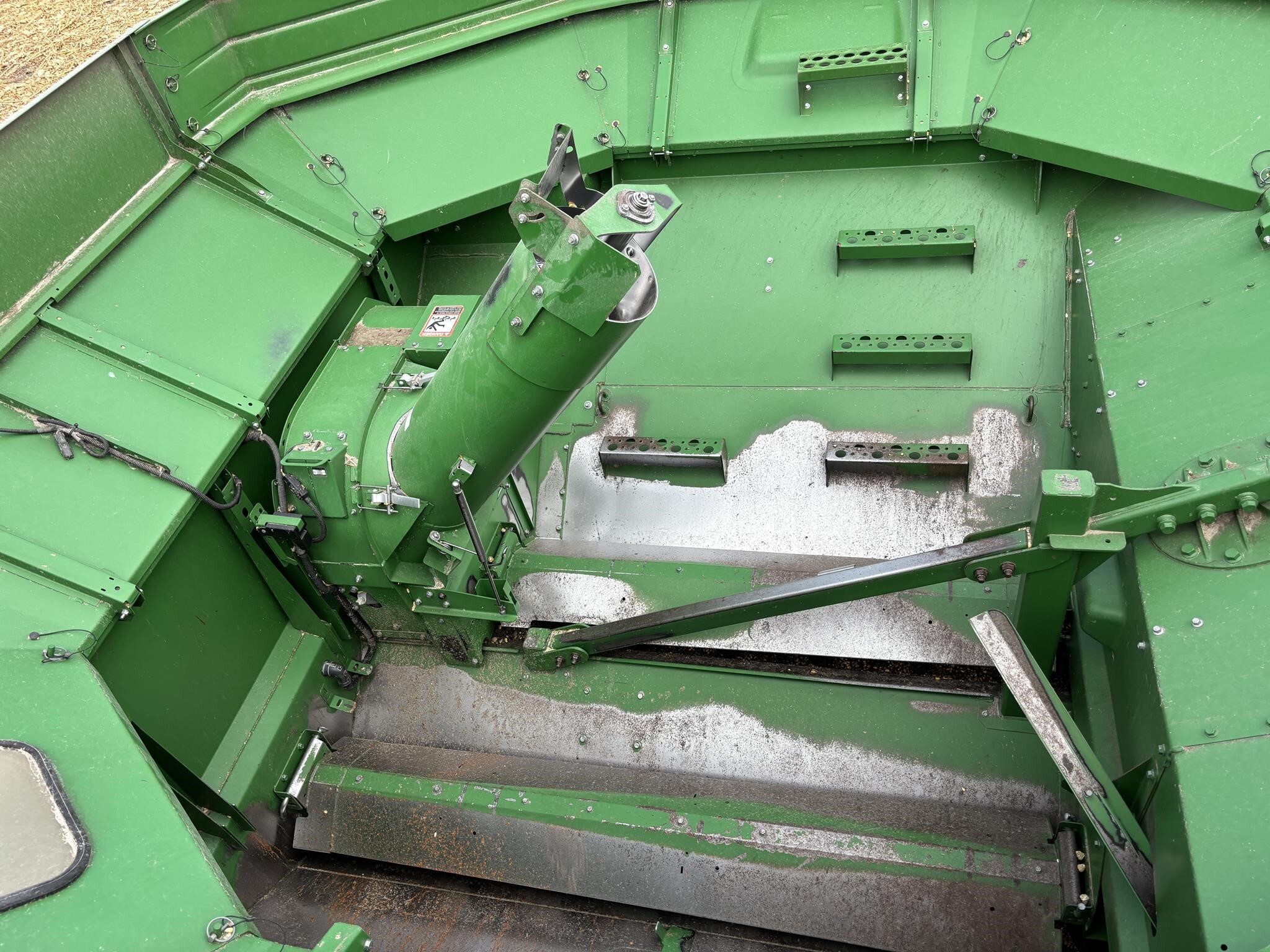 2016 John Deere S670 Combine