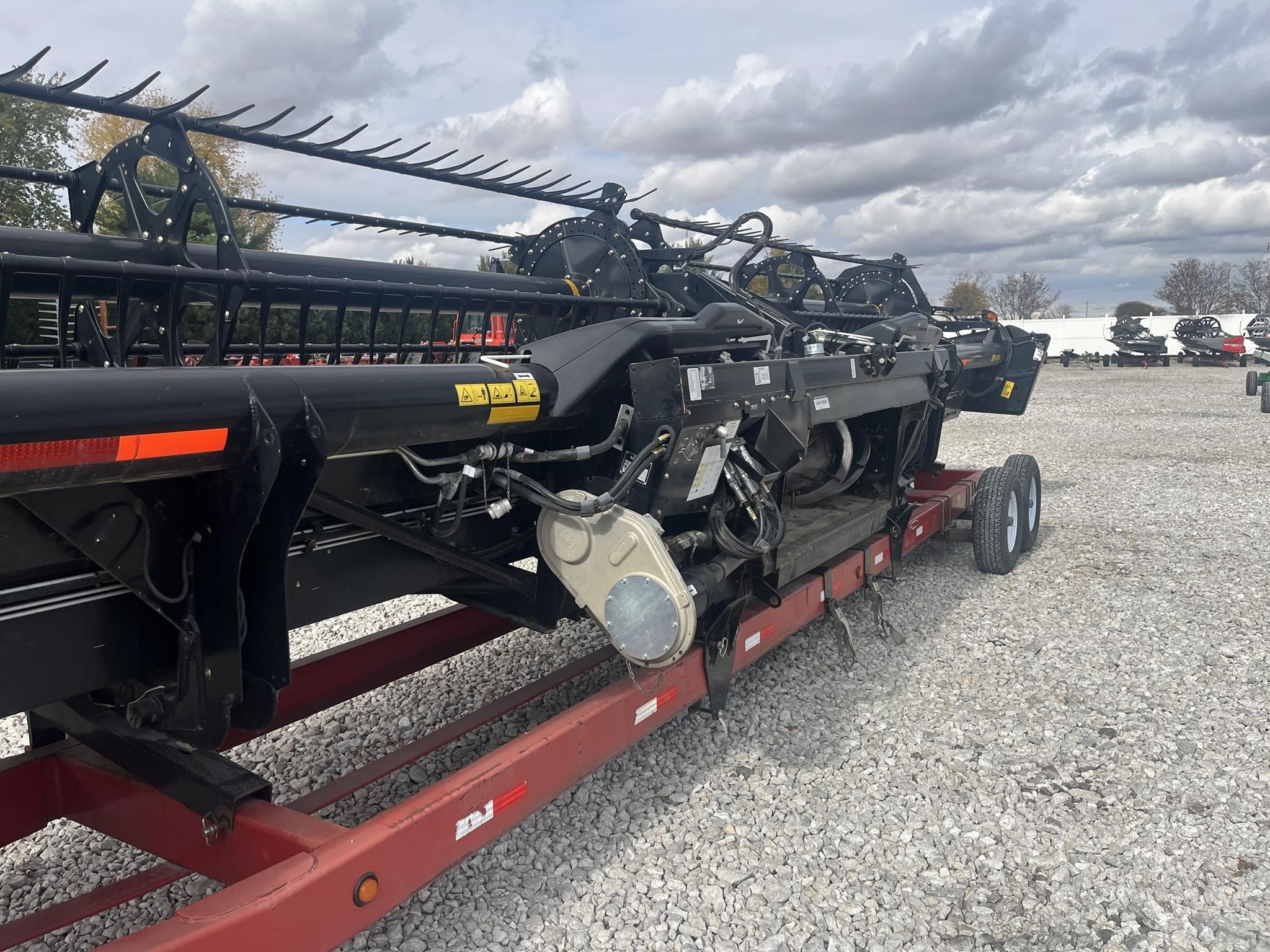 2017 MacDon FD75 Platform