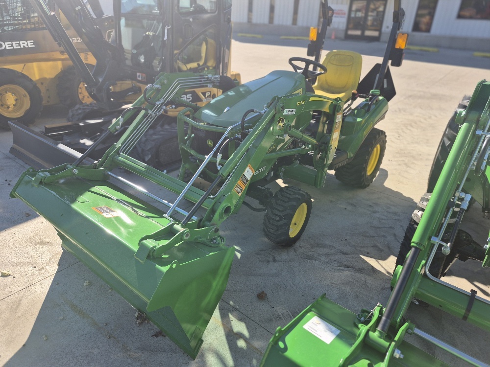 2024 John Deere 1023E Tractor