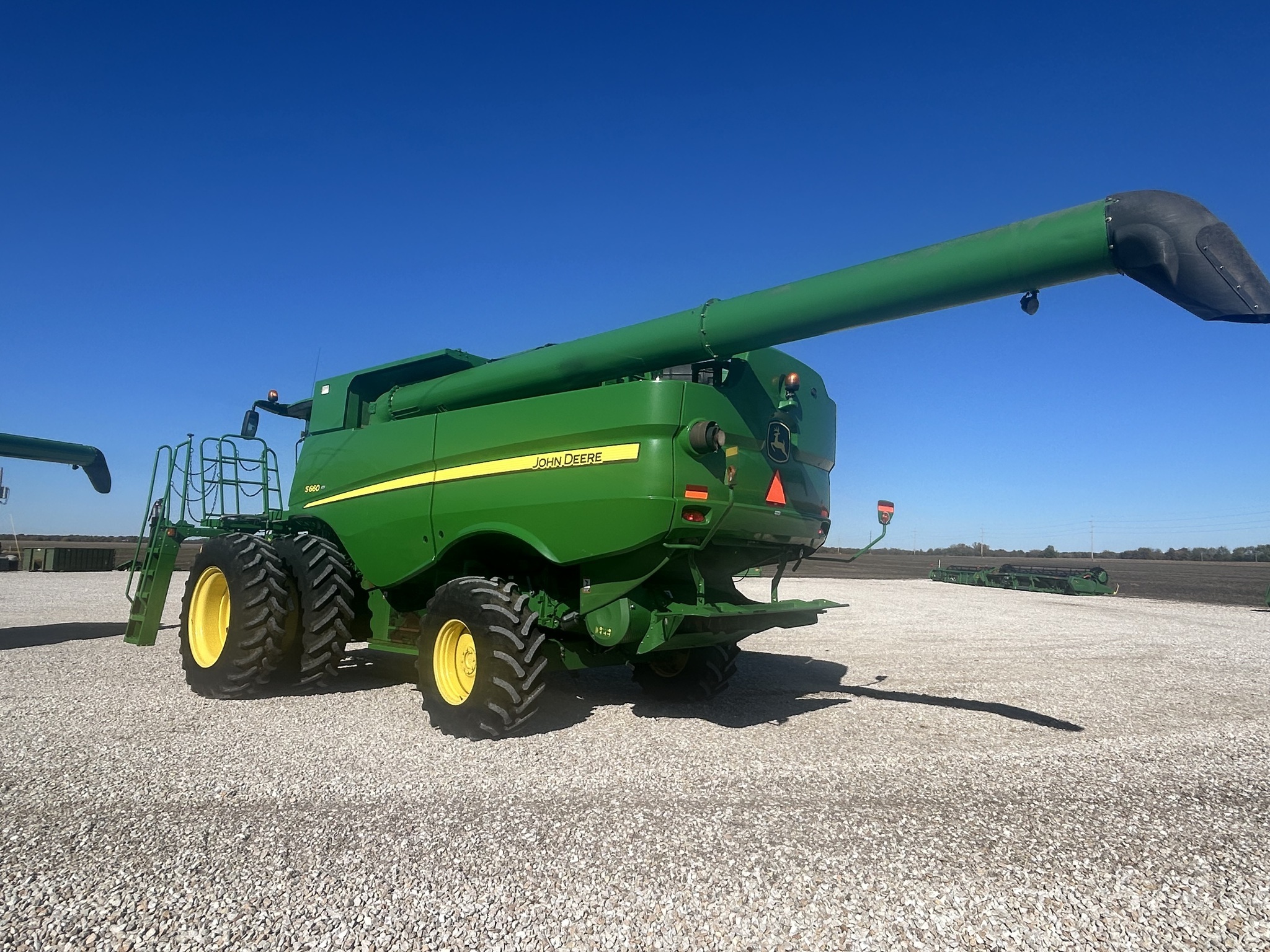 2012 John Deere S660 Combine