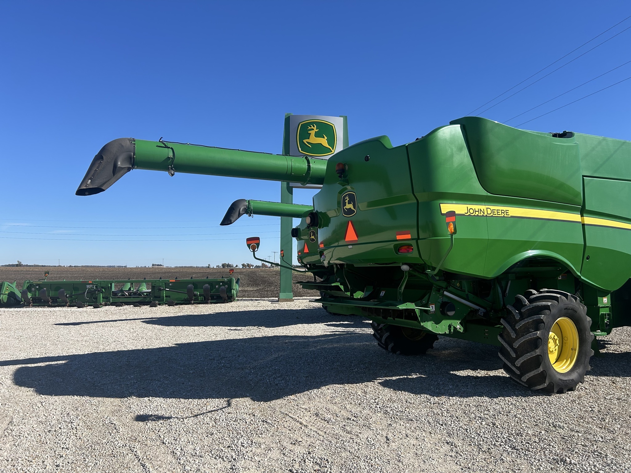 2012 John Deere S660 Combine