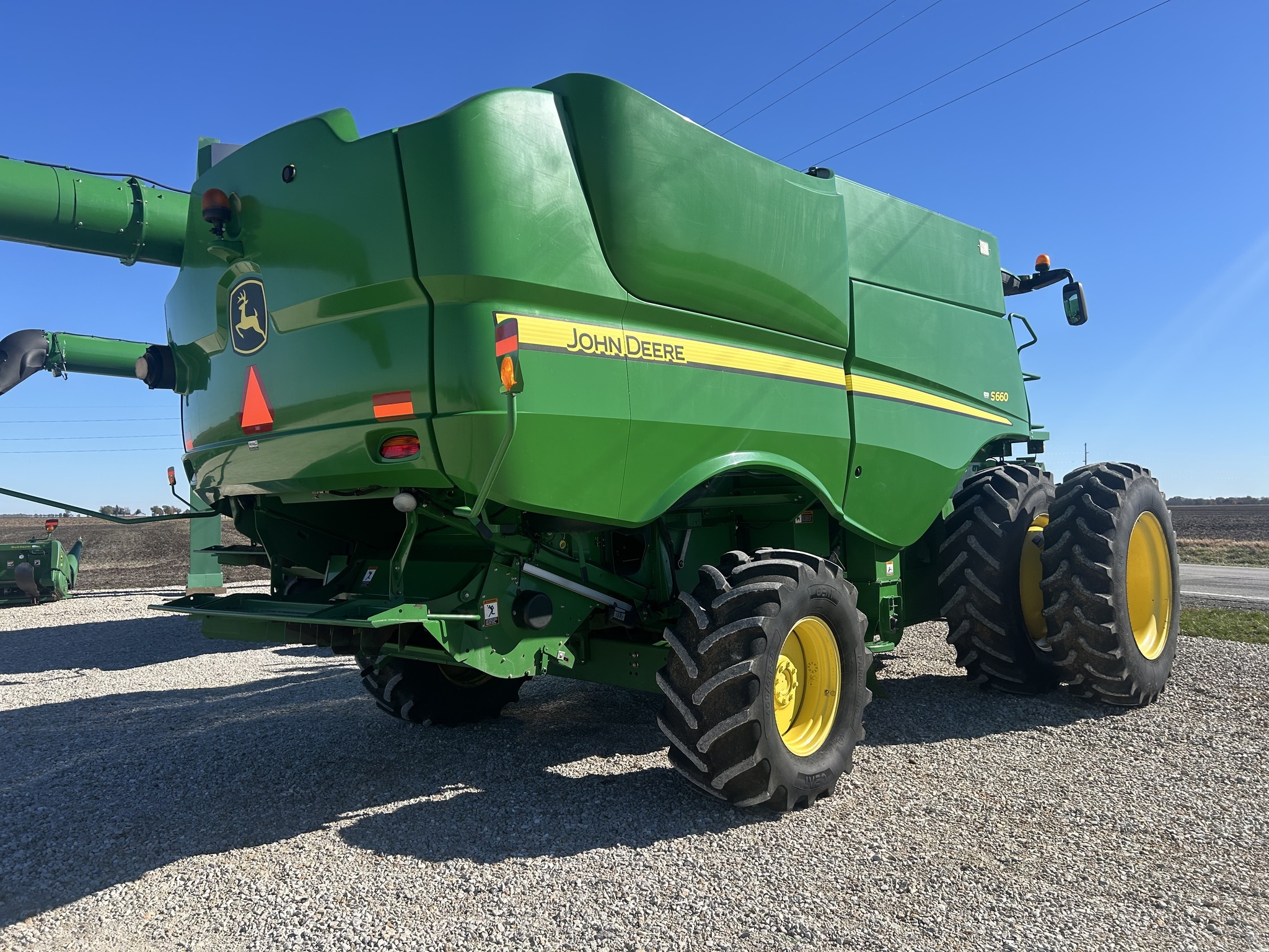 2012 John Deere S660 Combine