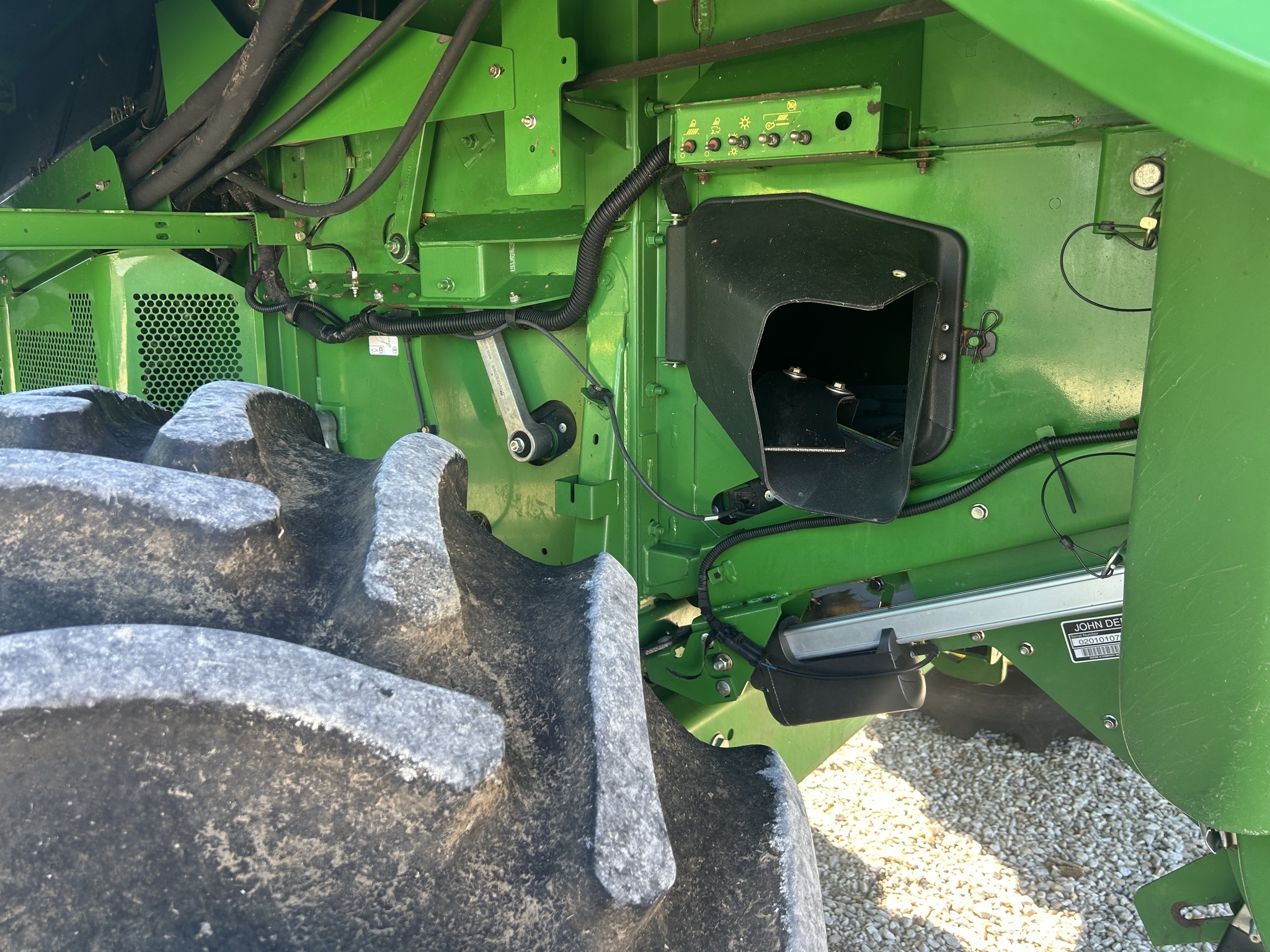 2012 John Deere S660 Combine
