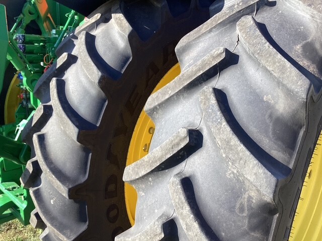 2023 John Deere 8R 340 Tractor