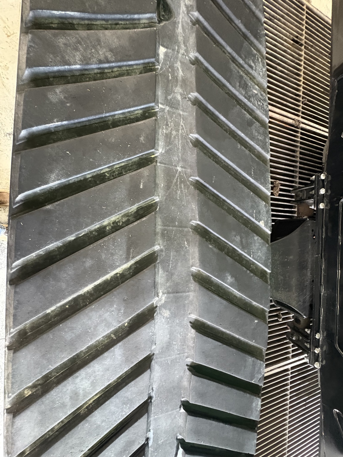 2021 Demco 1300 Grain Cart