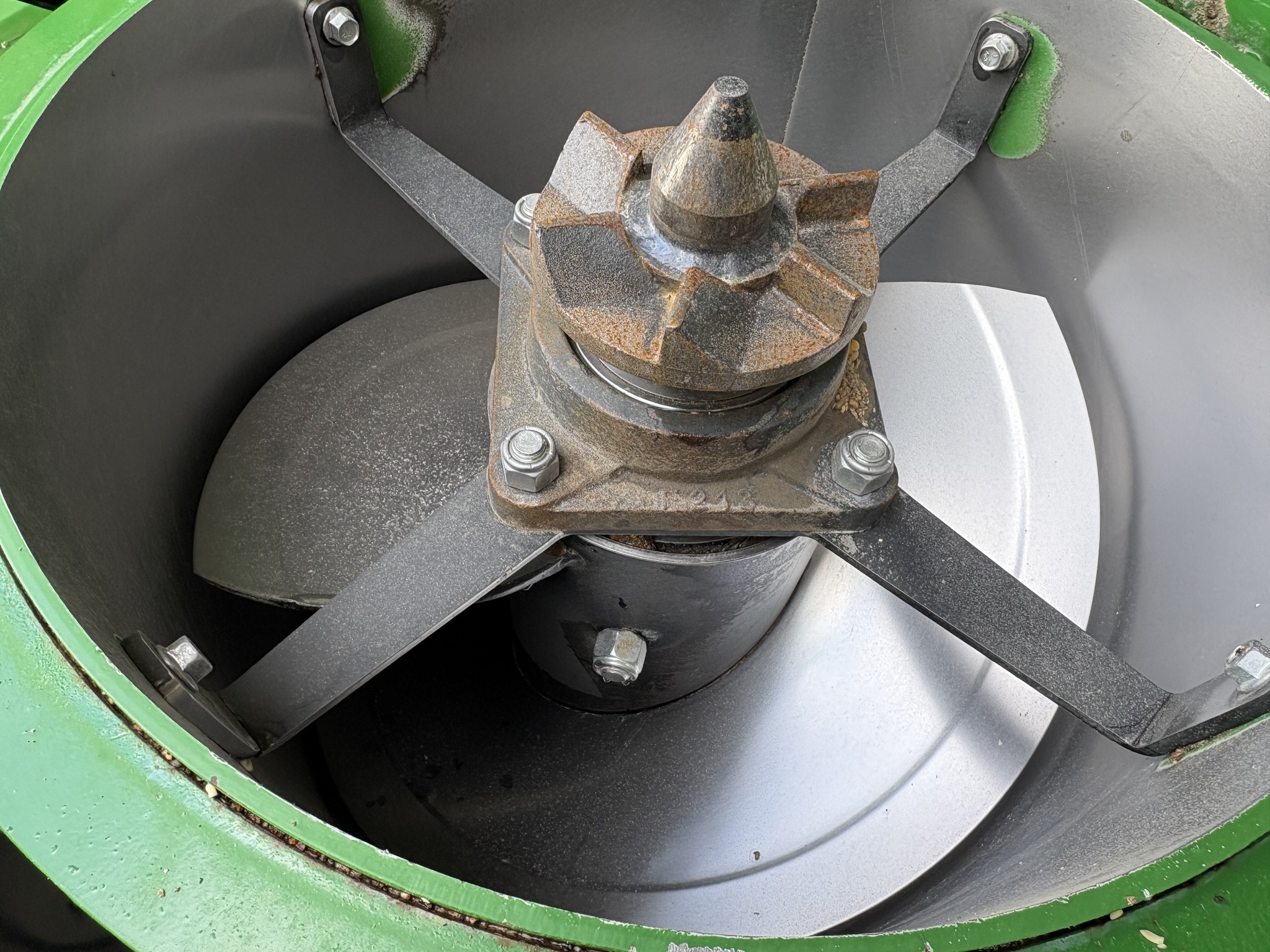 2021 Demco 1300 Grain Cart