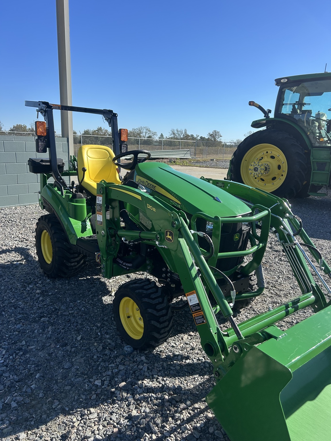 2025 John Deere 1023E Tractor