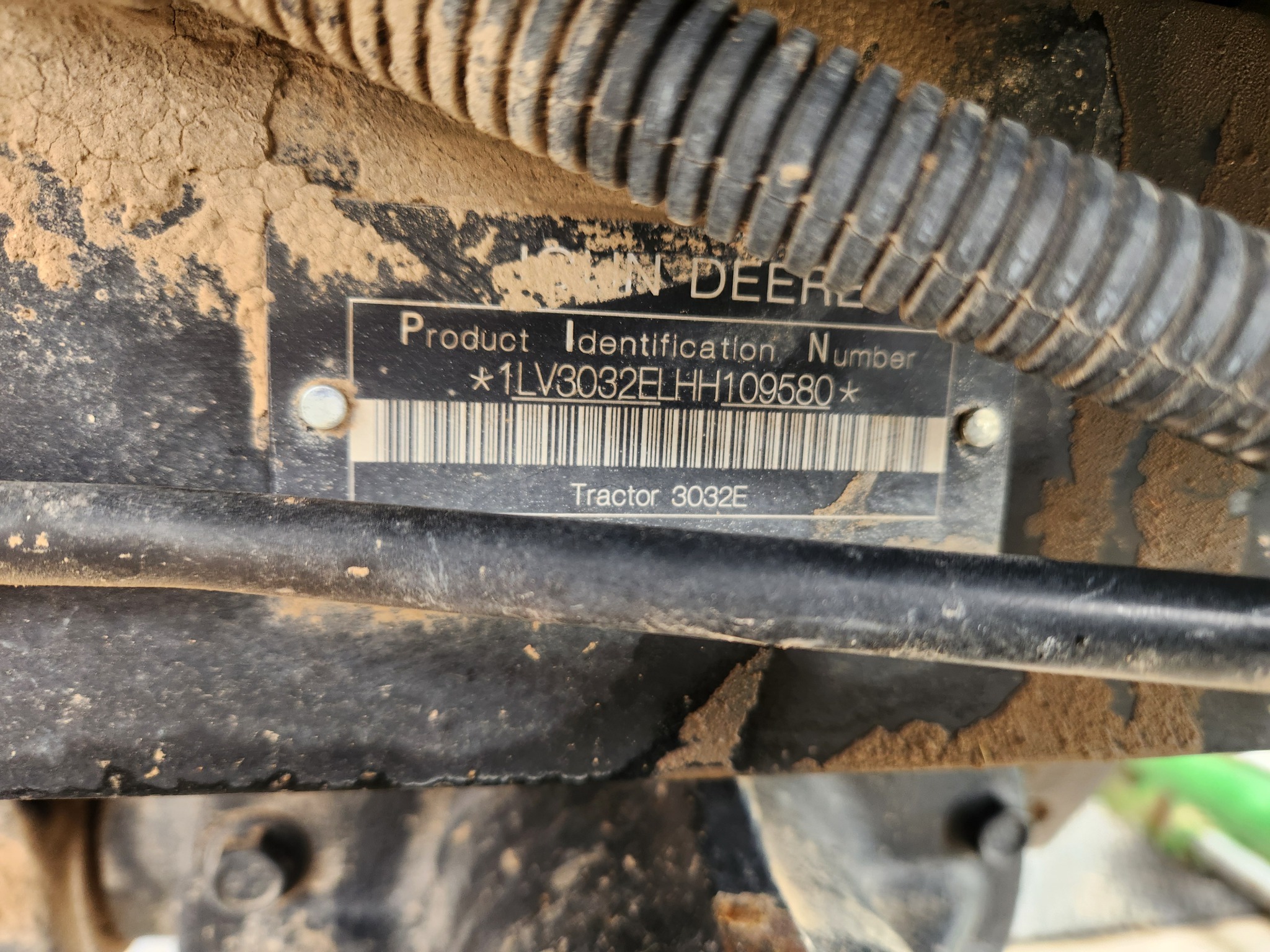 2017 John Deere 3032E Tractor