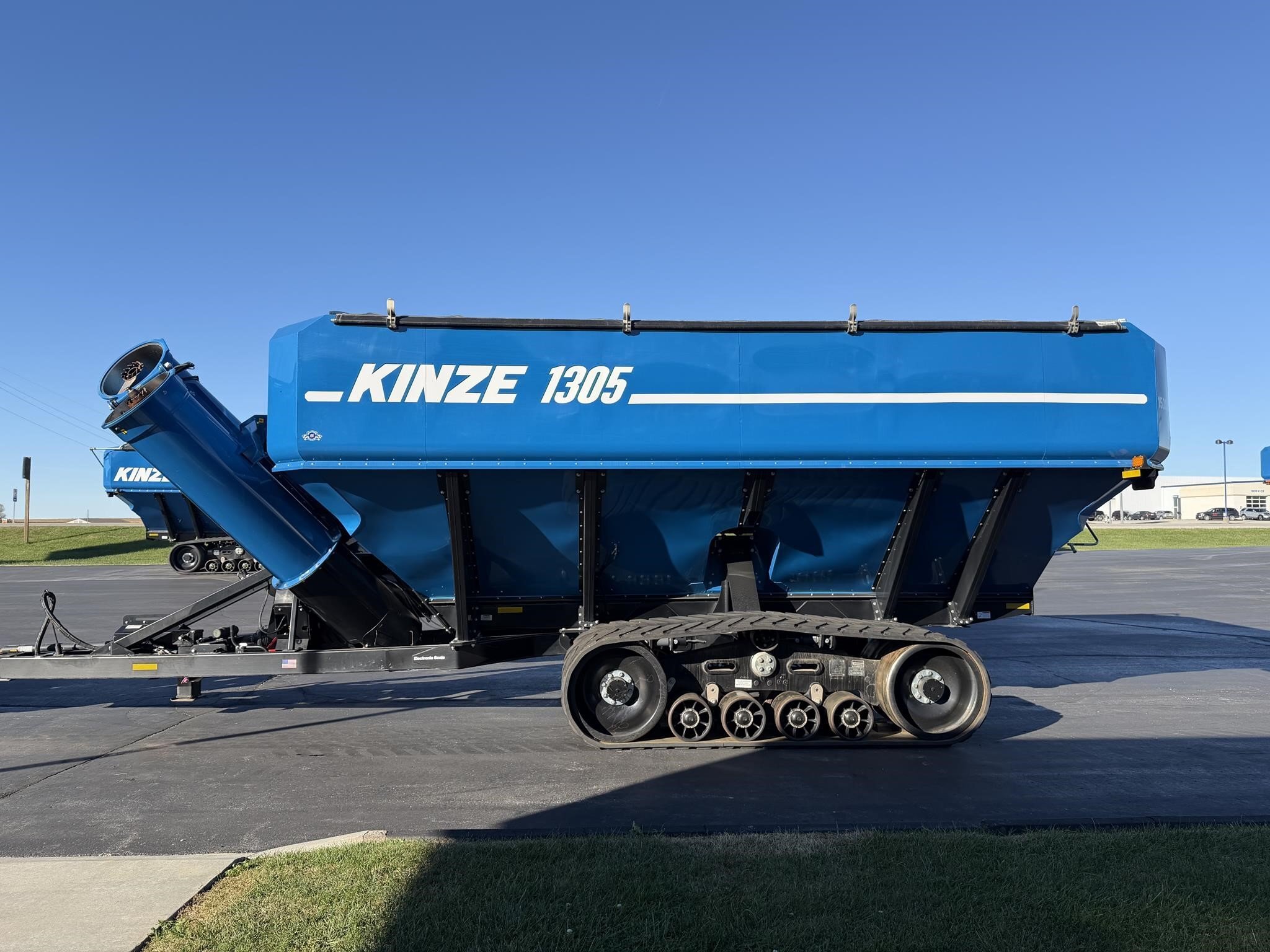 2021 Kinze 1305 Grain Cart