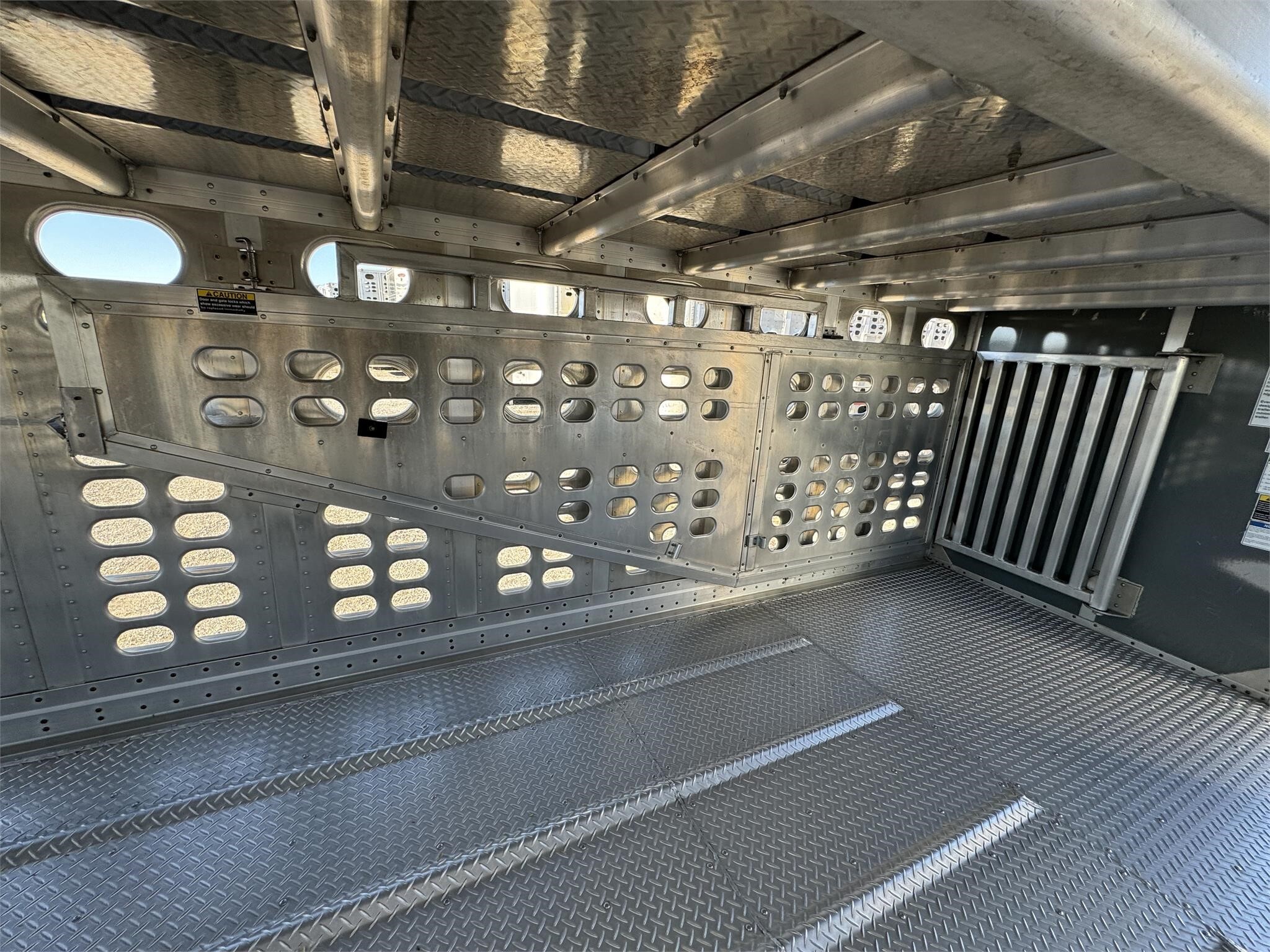 2021 Wilson PSADL-400P Livestock Trailer
