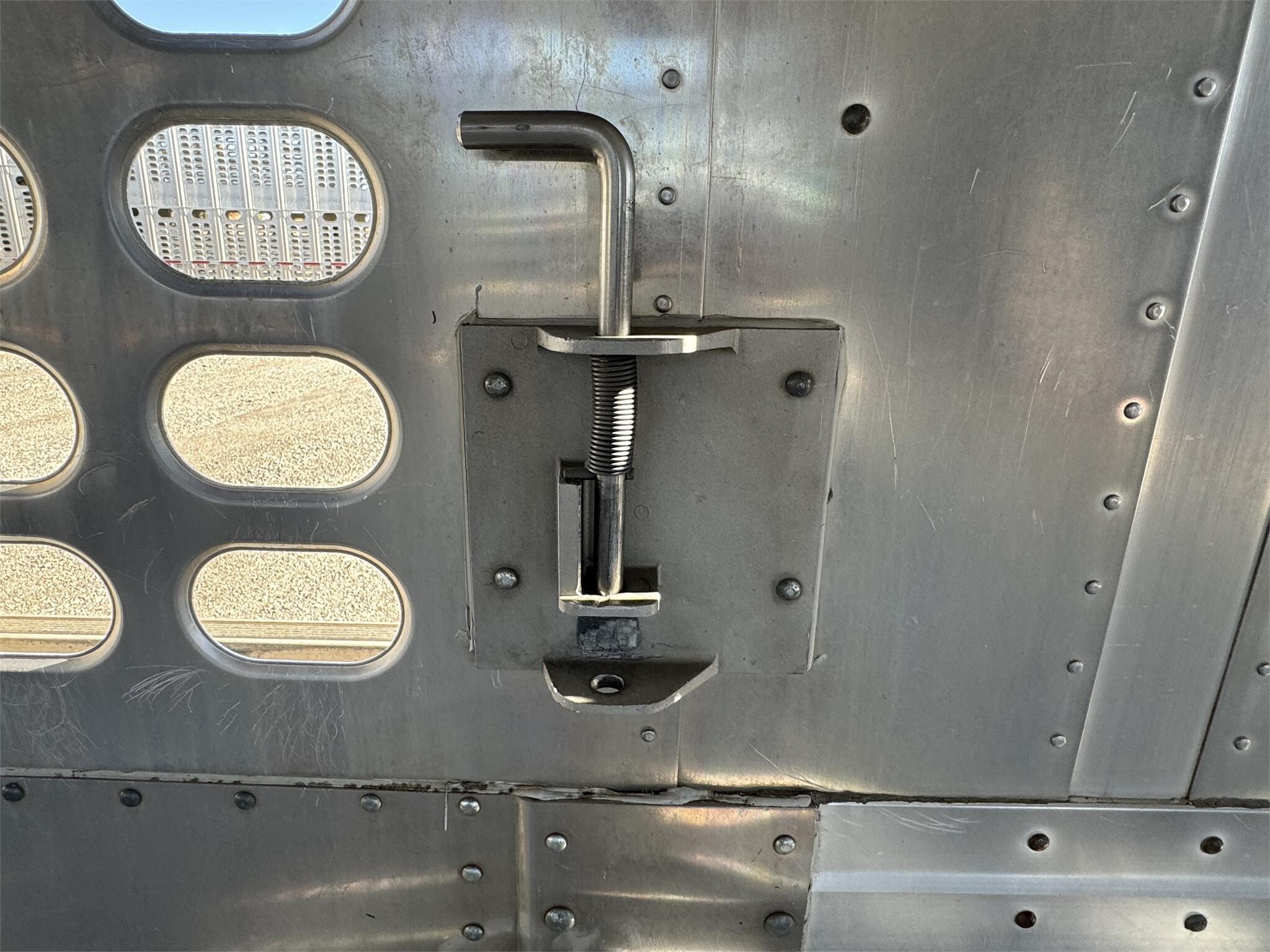 2021 Wilson PSADL-400P Livestock Trailer