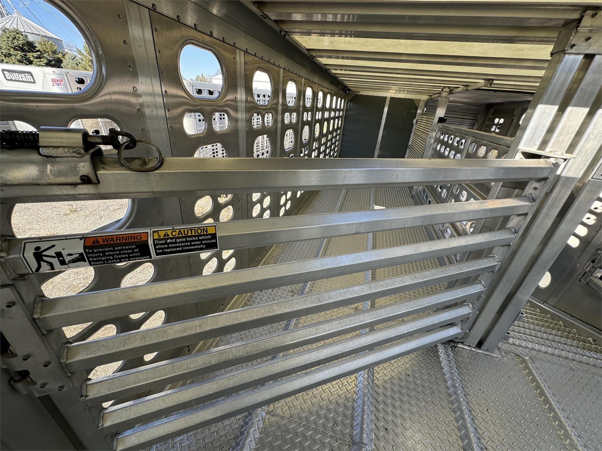2021 Wilson PSADL-400P Livestock Trailer