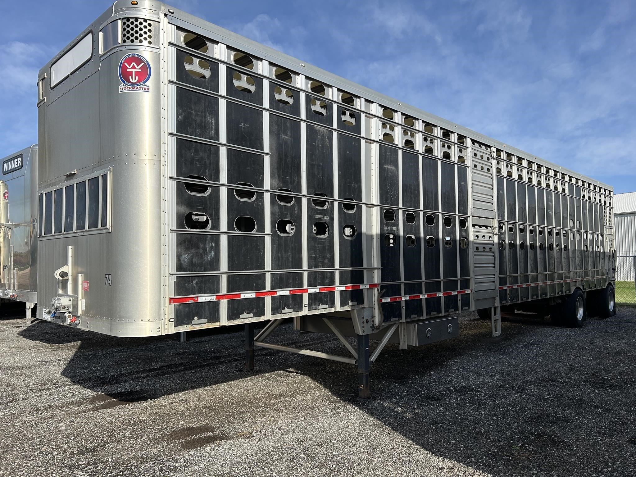 2019 Wilson PSADL-400P Livestock Trailer