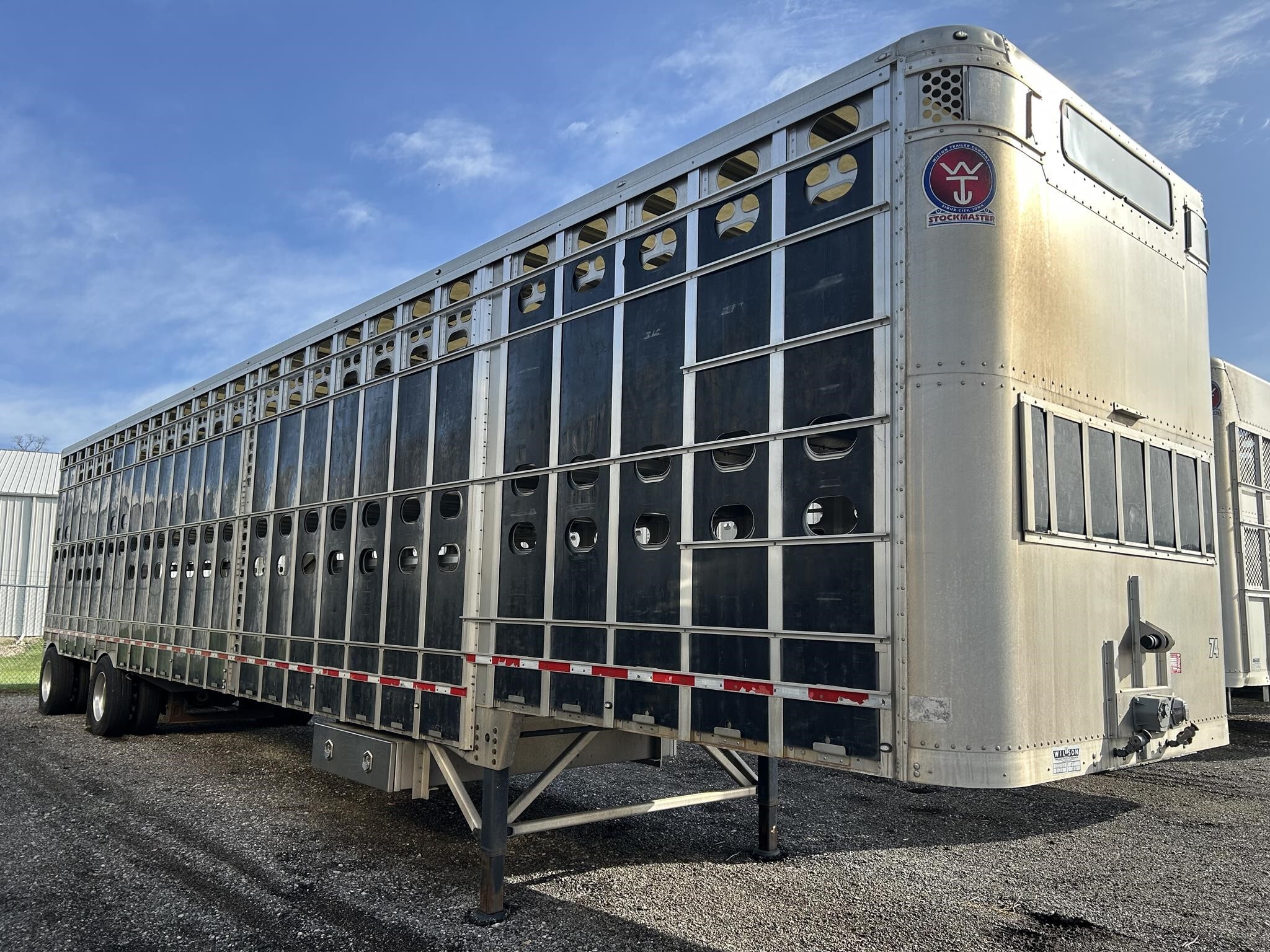 2019 Wilson PSADL-400P Livestock Trailer
