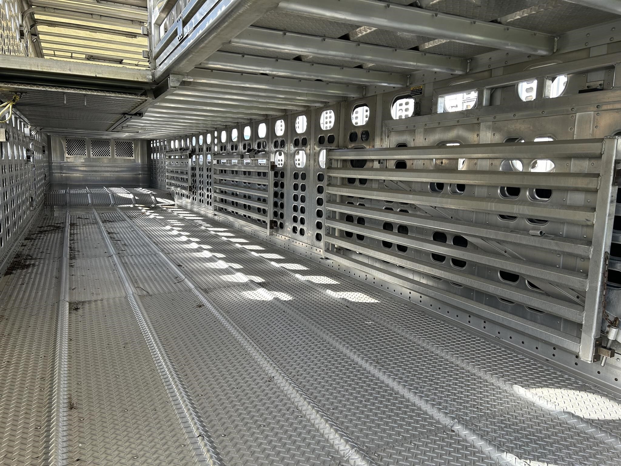 2019 Wilson PSADL-400P Livestock Trailer