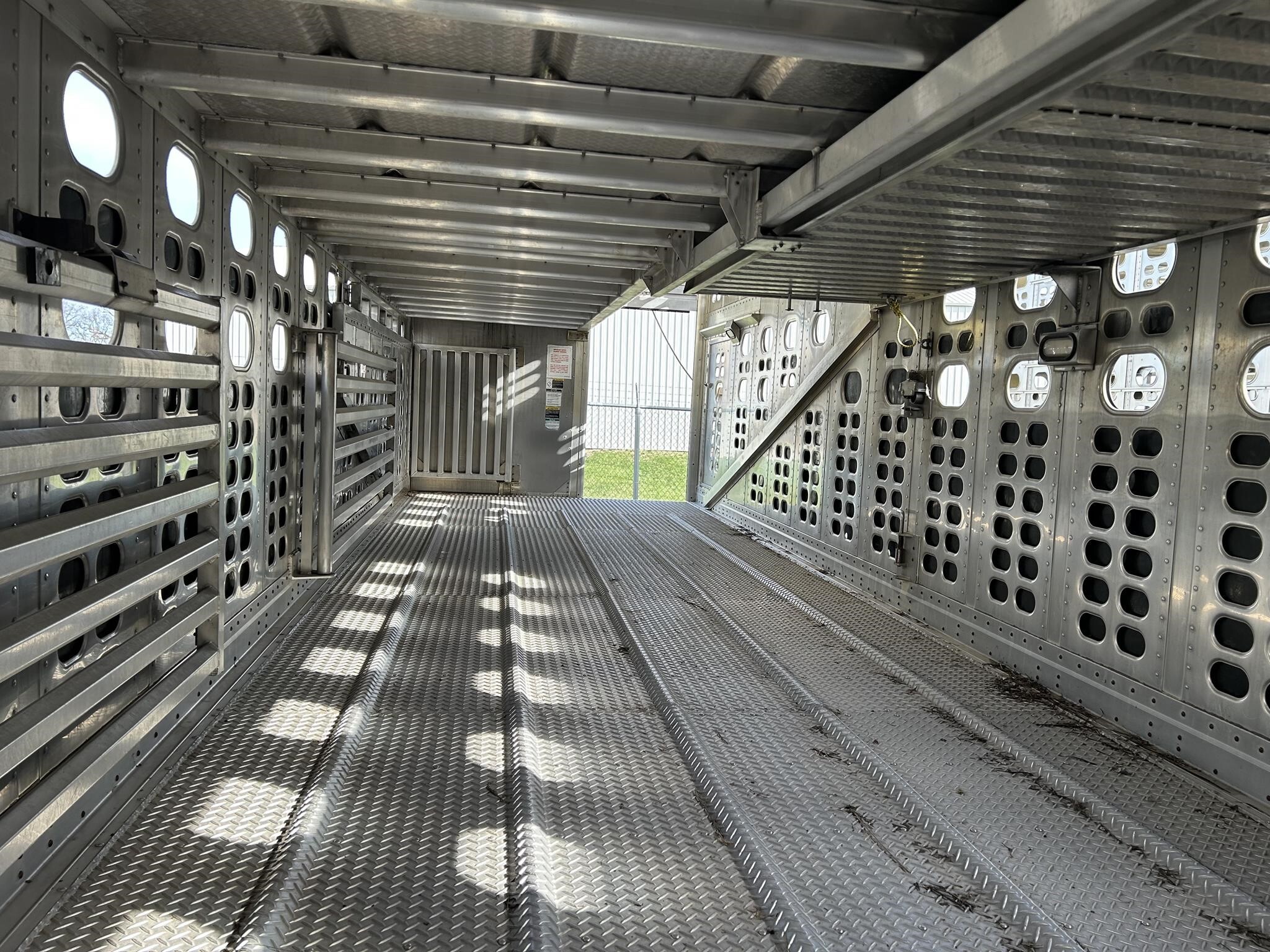 2019 Wilson PSADL-400P Livestock Trailer