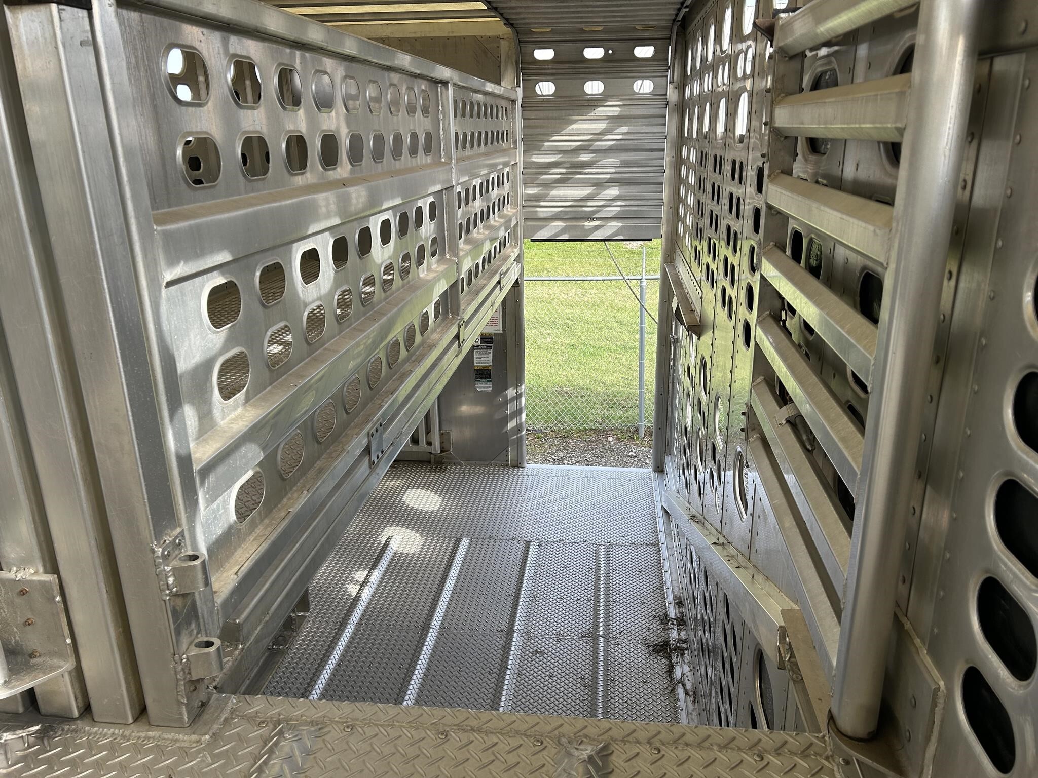 2019 Wilson PSADL-400P Livestock Trailer