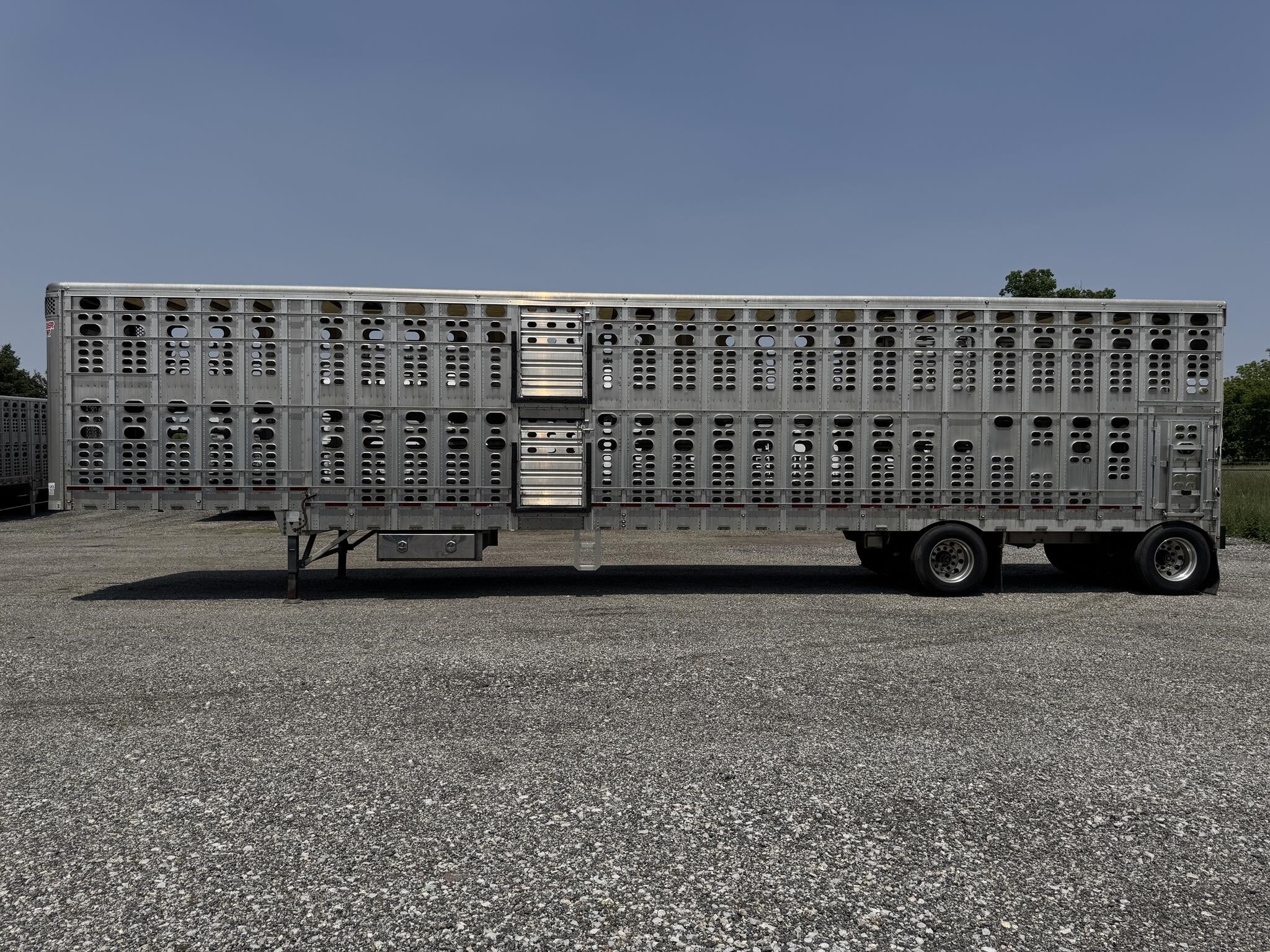 2019 Wilson PSADL-400P Livestock Trailer