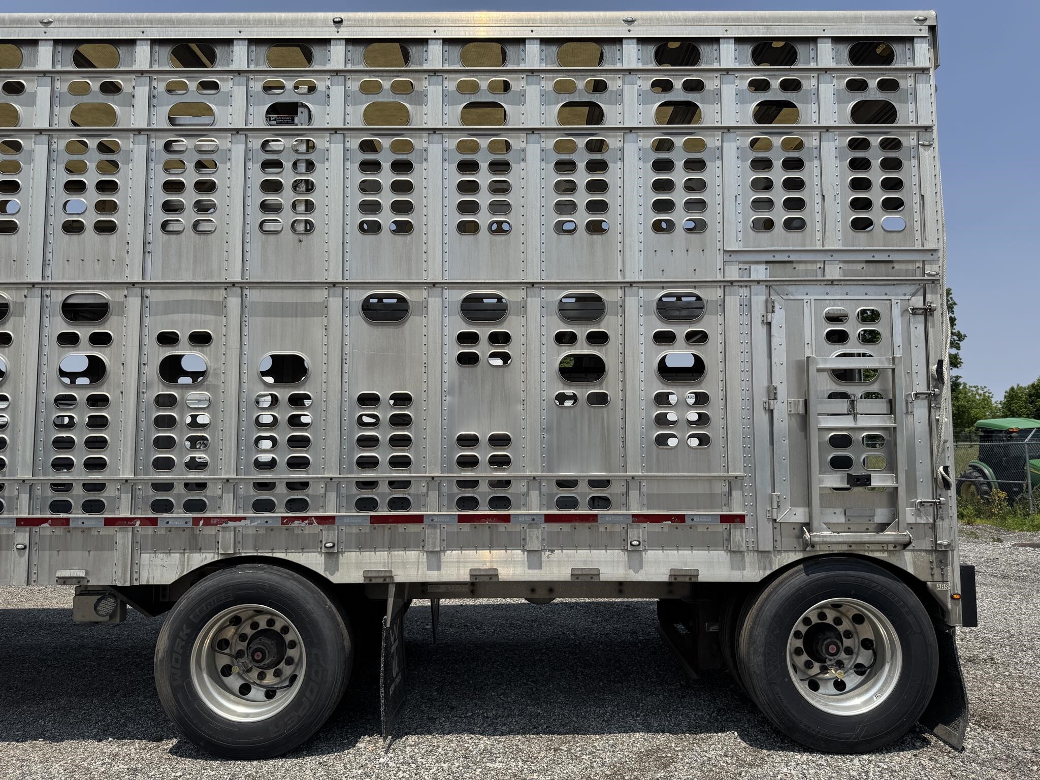 2019 Wilson PSADL-400P Livestock Trailer