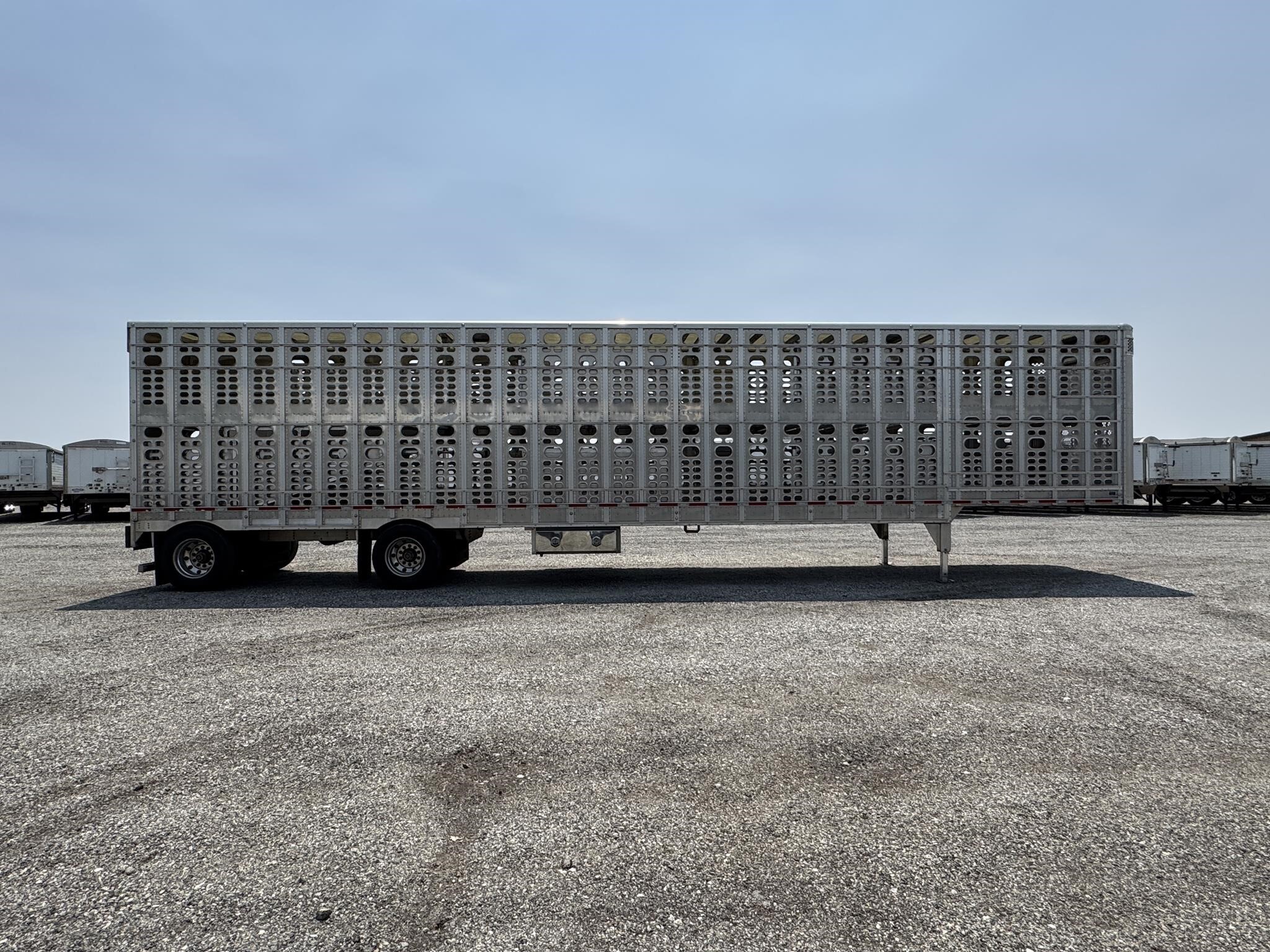 2022 Wilson PSADL-400P Livestock Trailer