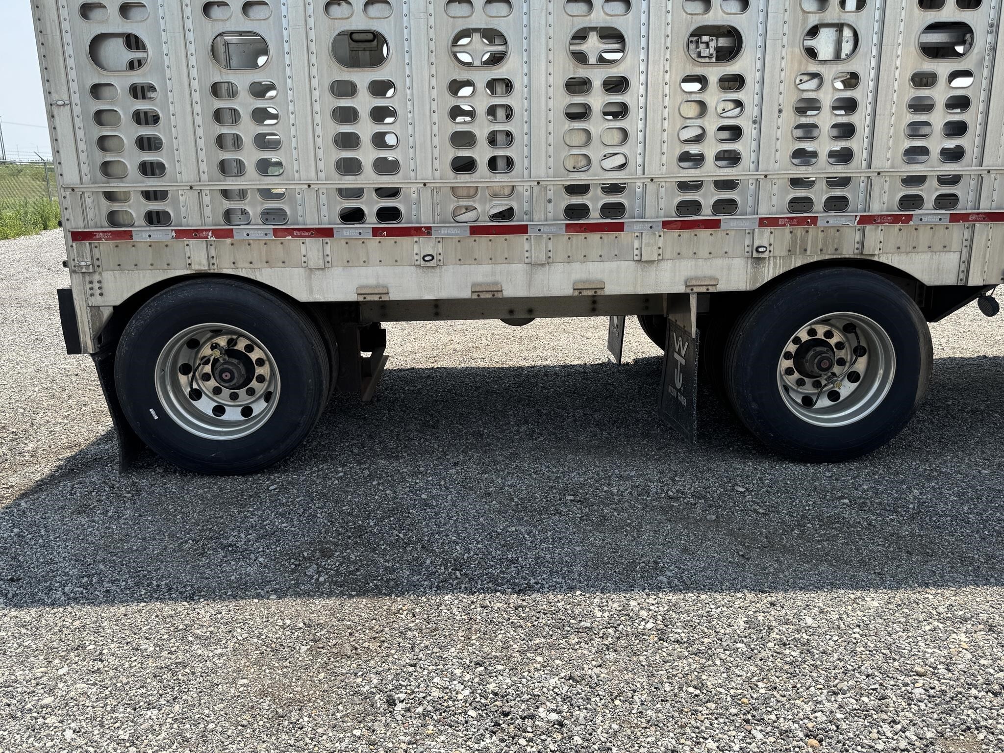 2019 Wilson PSADL-400P Livestock Trailer