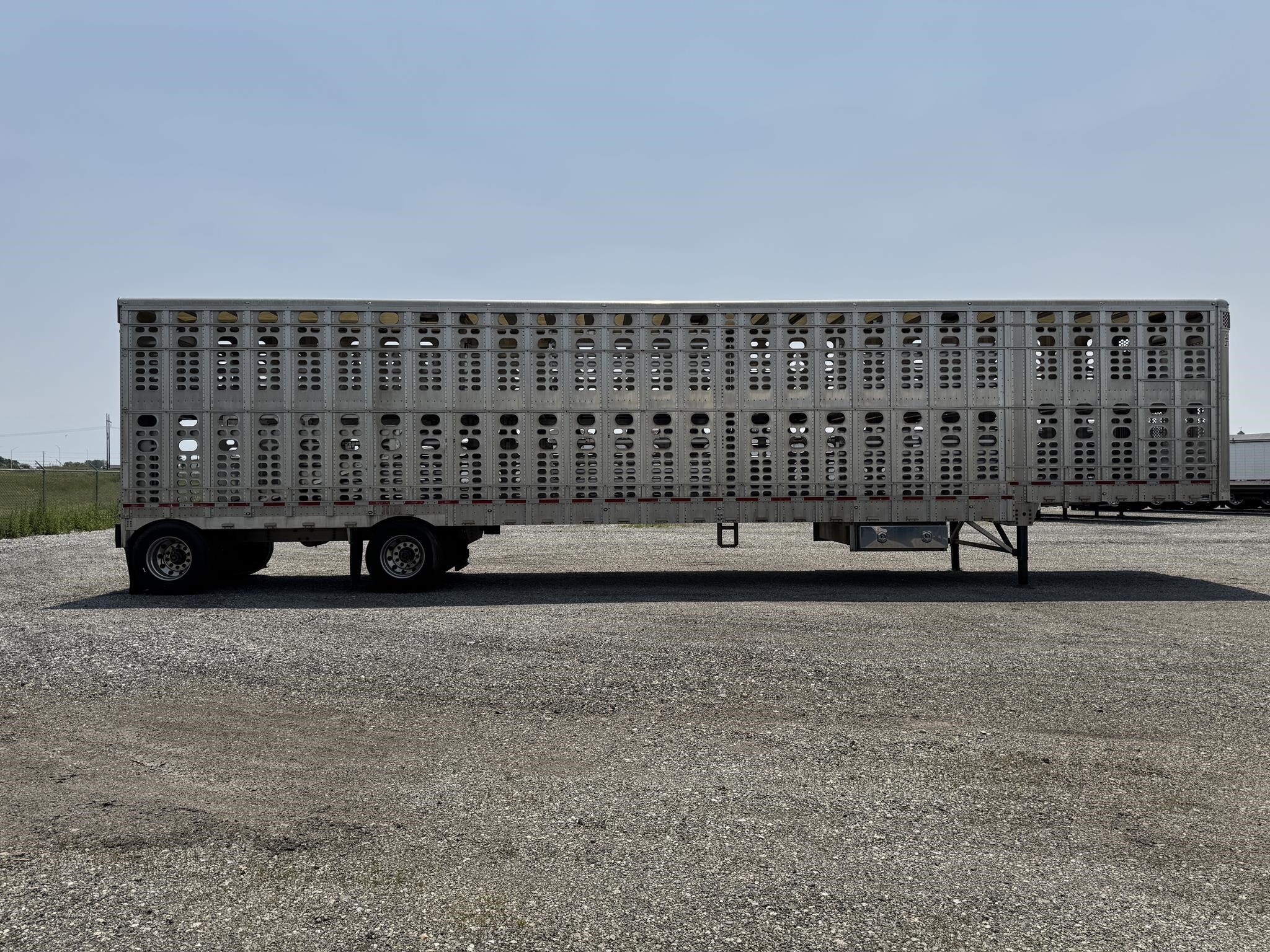 2019 Wilson PSADL-400P Livestock Trailer