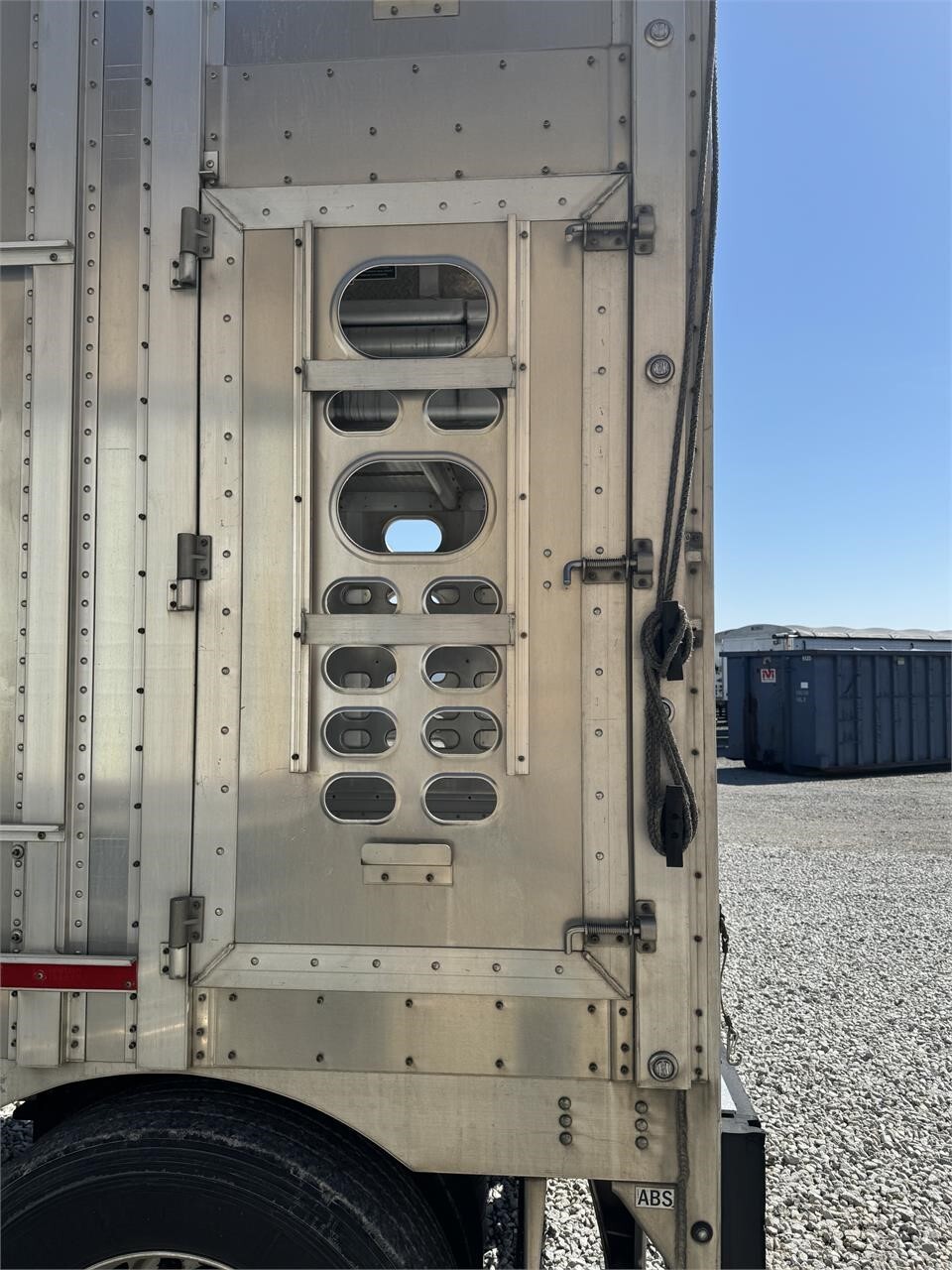 2022 Wilson PSADL-400P Livestock Trailer