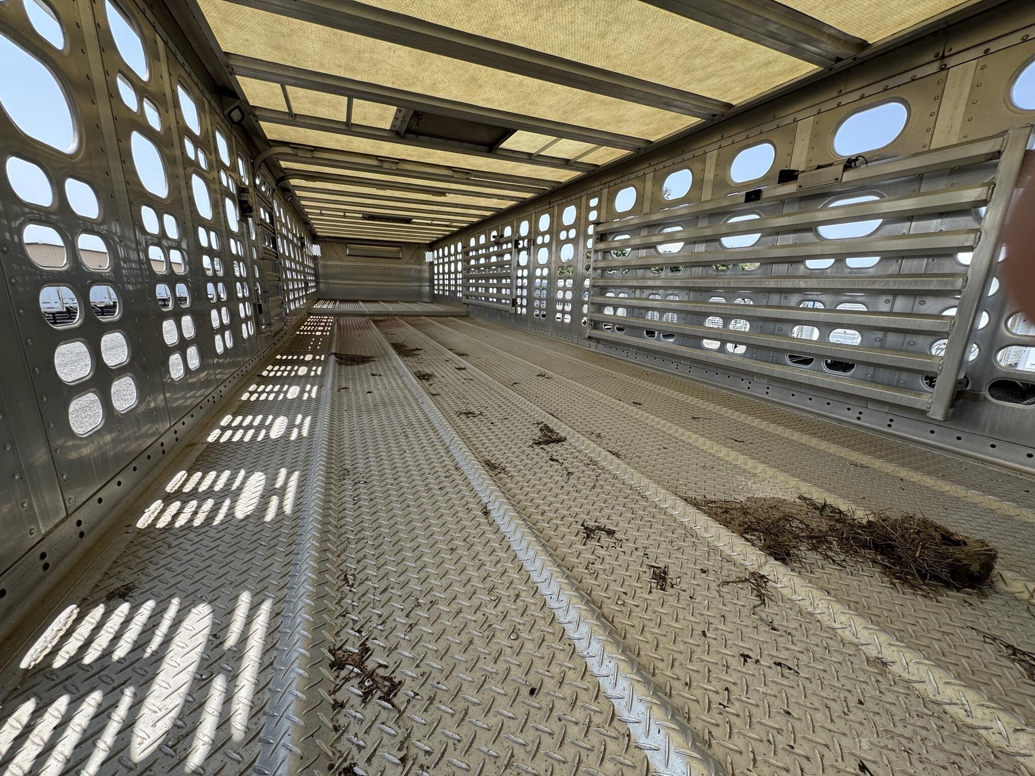 2019 Wilson PSADL-400P Livestock Trailer