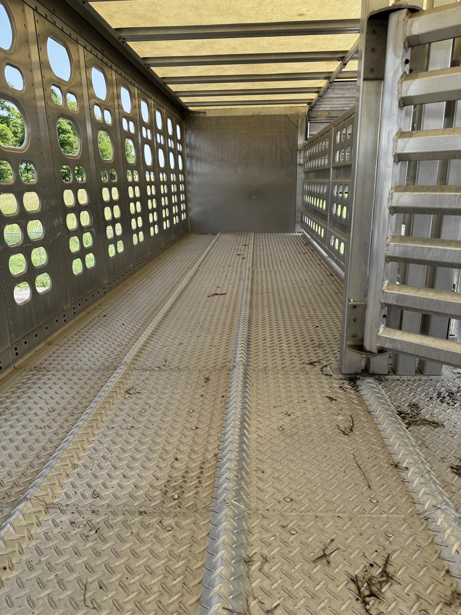 2019 Wilson PSADL-400P Livestock Trailer