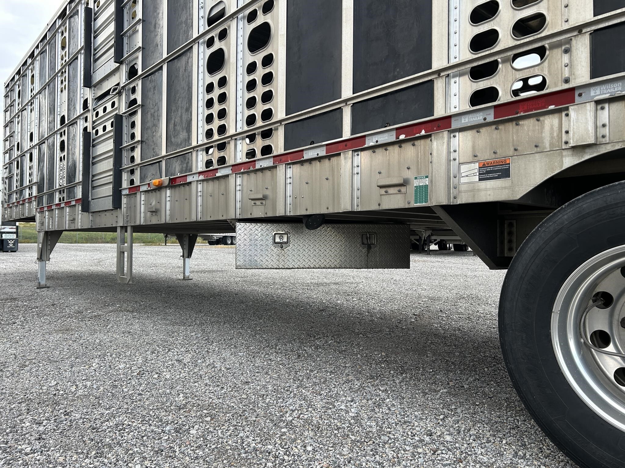 2019 Wilson PSADL-400P Livestock Trailer